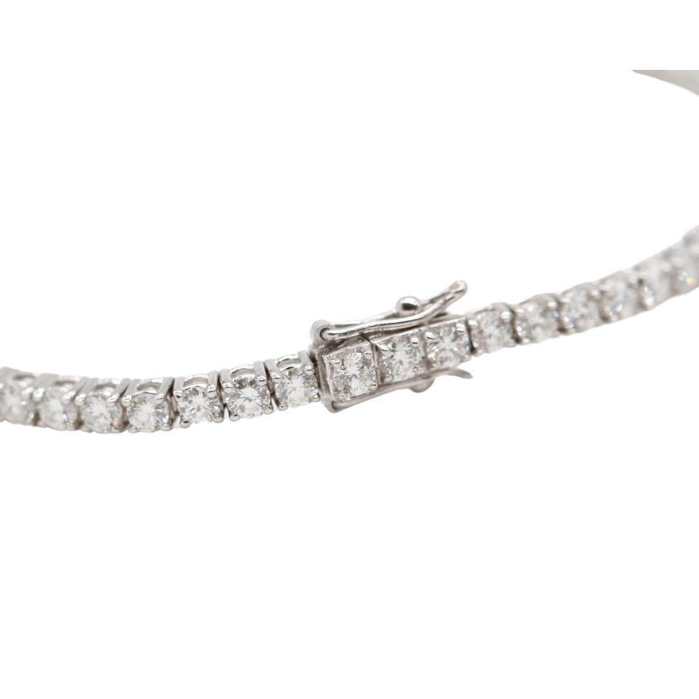 Brilliant Cut Riviere Bracelet in White Gold and Diamonds For Sale