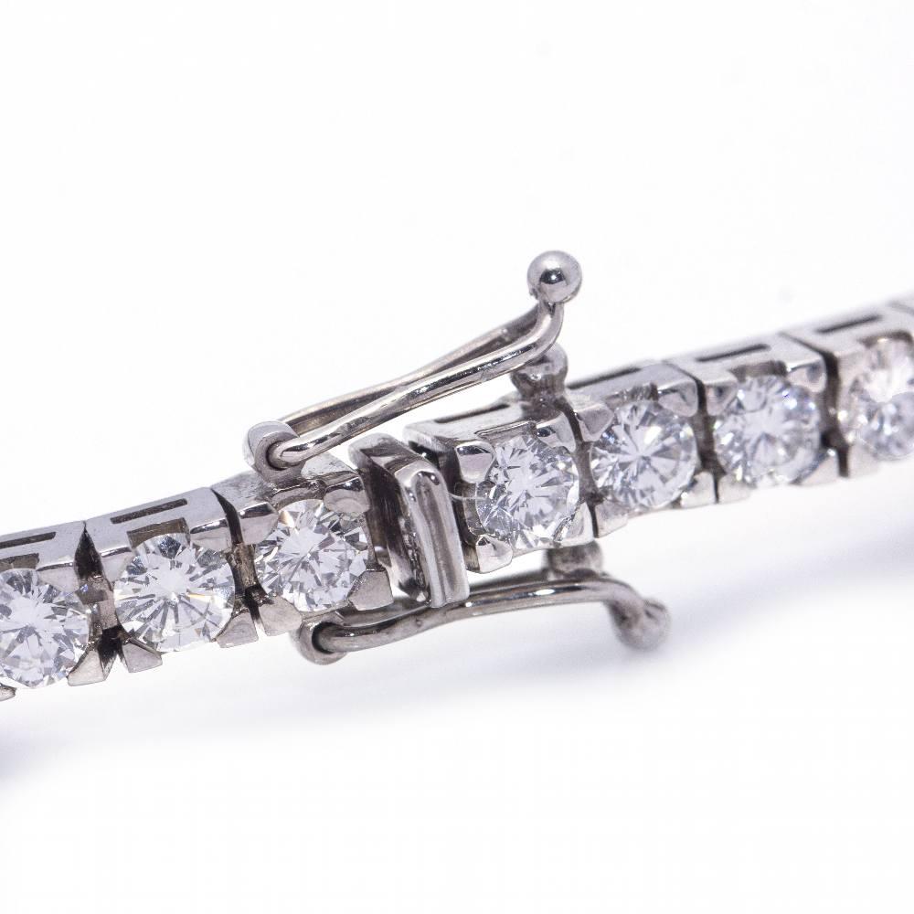 Brilliant Cut Riviere Bracelet in White Gold and Diamonds For Sale