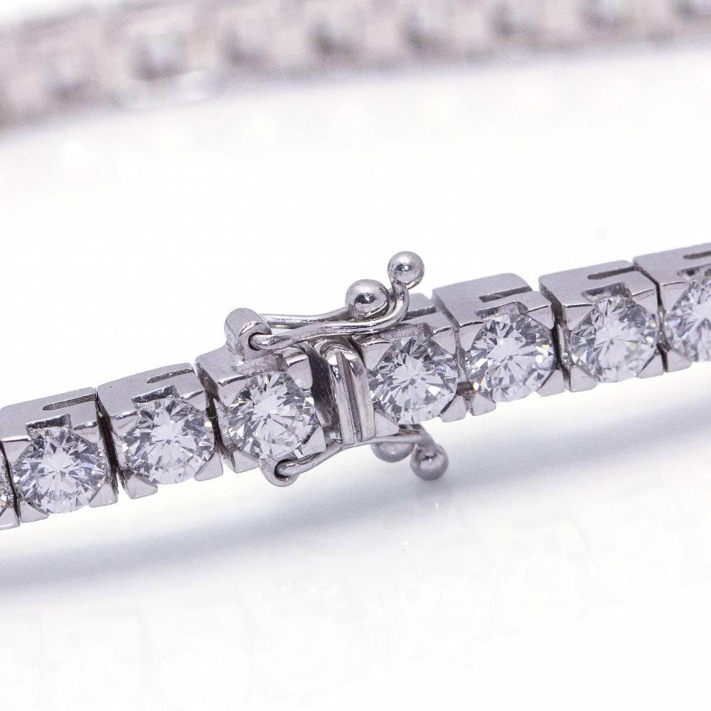 Women's Riviere Bracelet in White Gold and Diamonds For Sale
