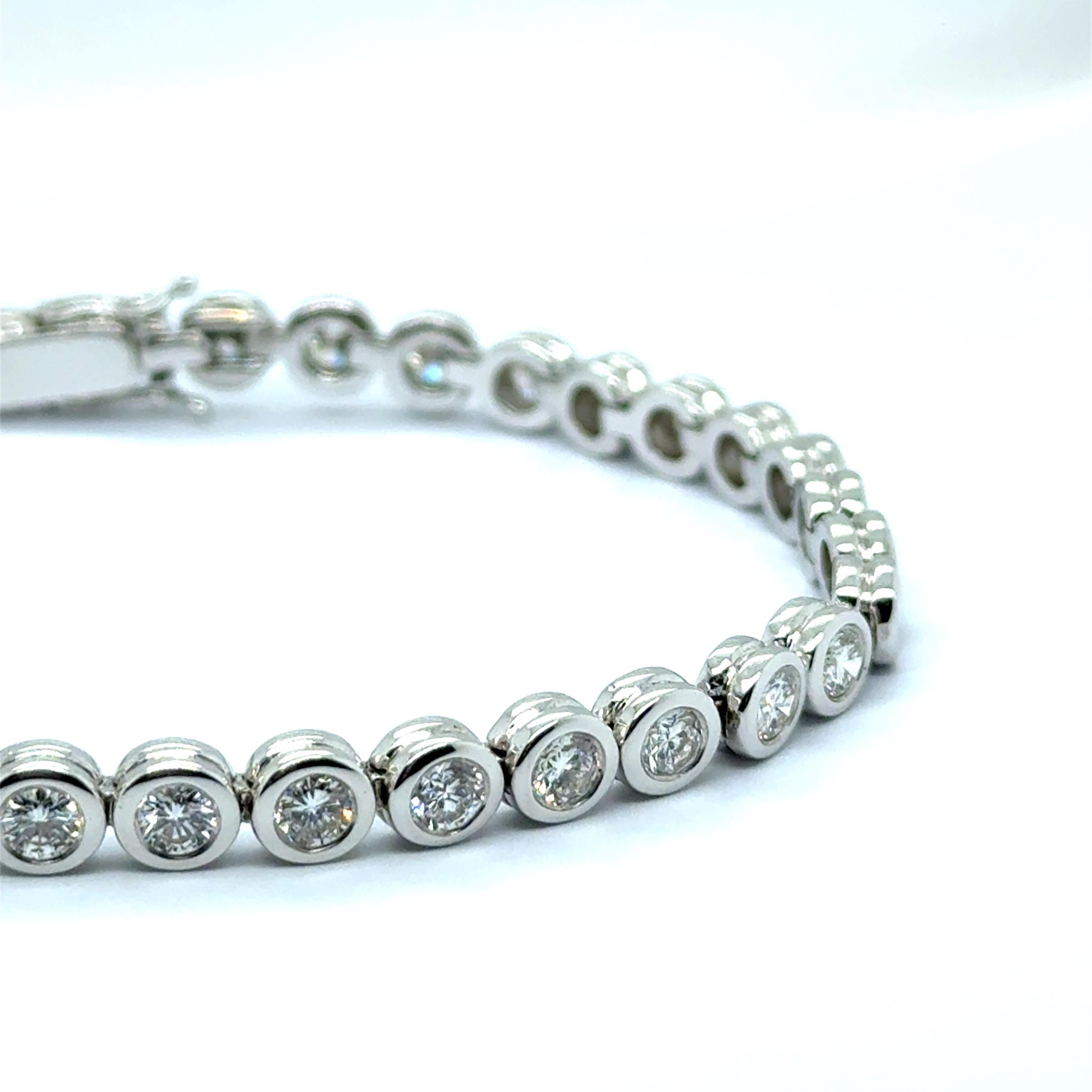 Riviere Bracelet with Diamonds in 18 Karat White Gold For Sale 8