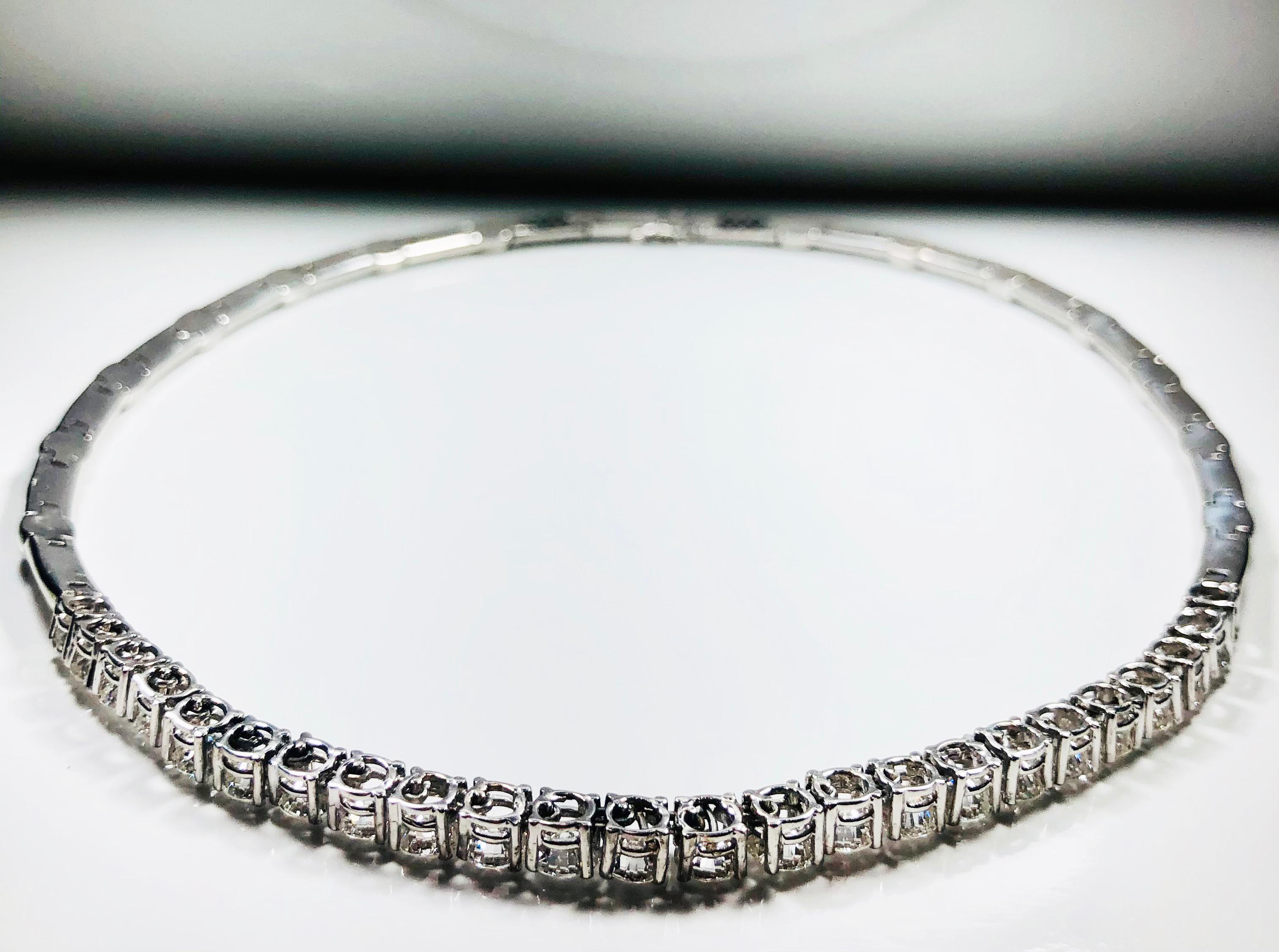 Collana girocollo con diamanti taglio brillante Riviere in oro bianco 18 carati In condizioni ottime in vendita a Bilbao, ES
