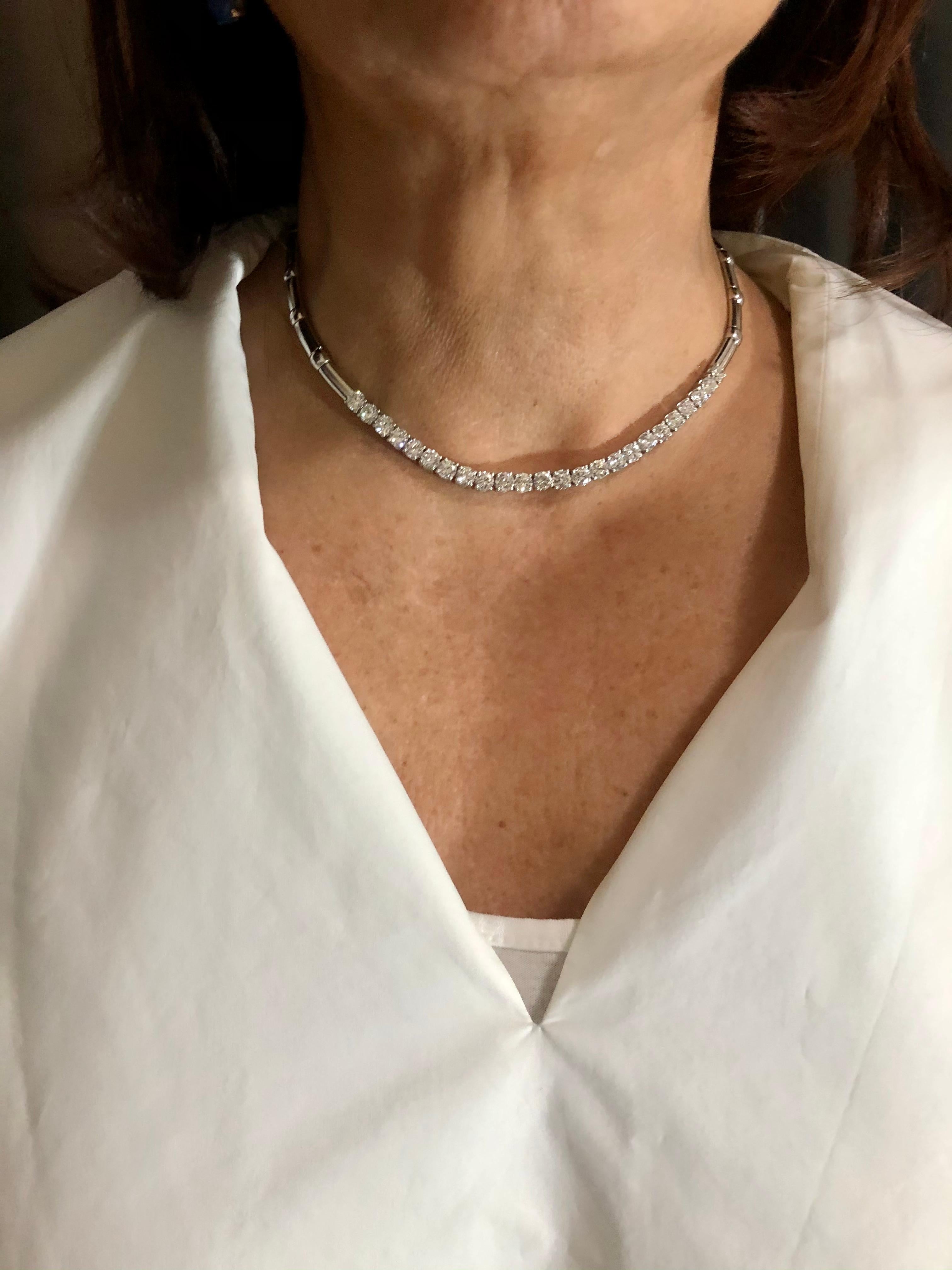 Collana girocollo con diamanti taglio brillante Riviere in oro bianco 18 carati in vendita 2