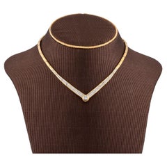 Cocktail-Halskette aus Gold und Diamanten mit gebogenem zentralem Chaton-Diamantenschliff