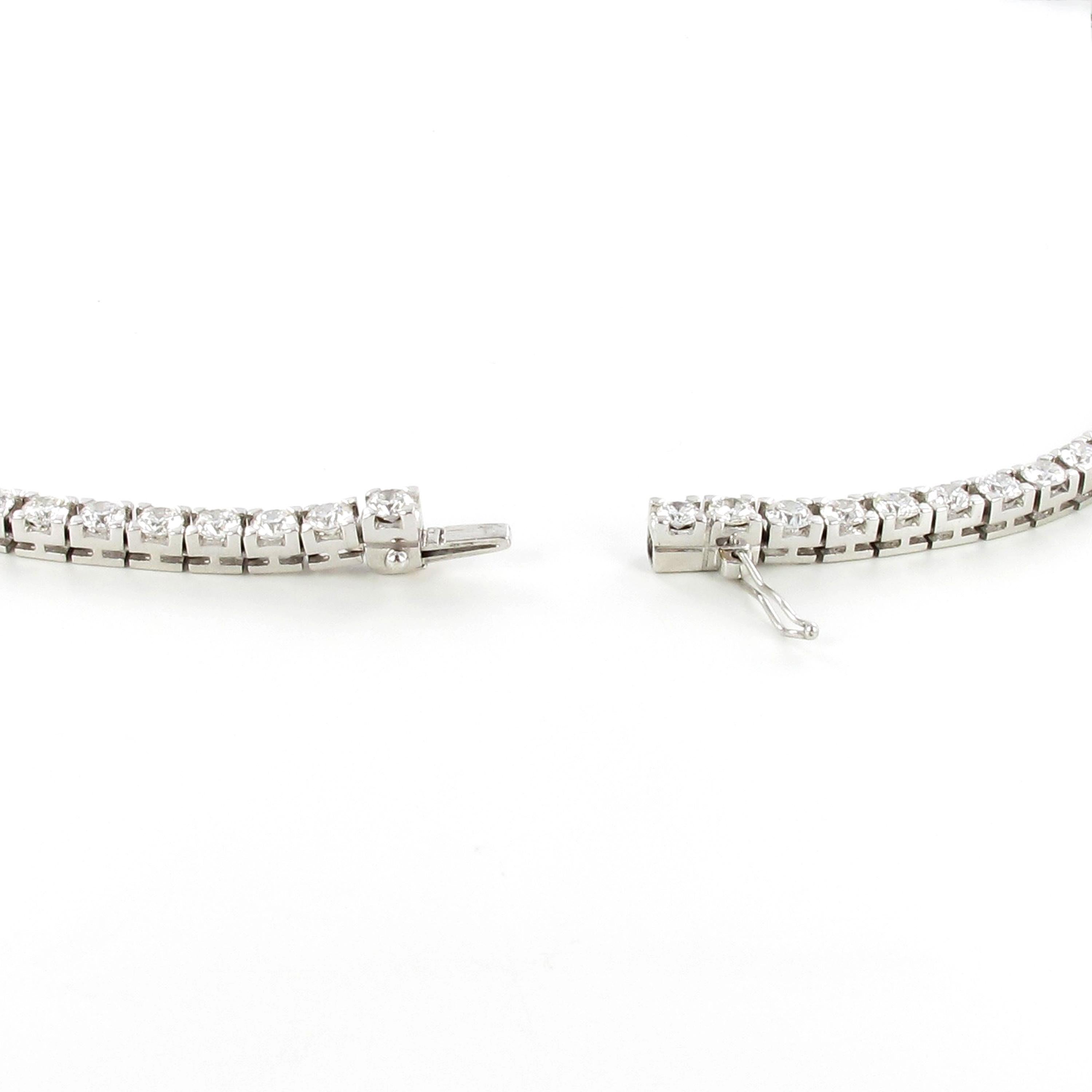 Contemporary Rivière Diamond Necklace in 18 Karat White Gold For Sale