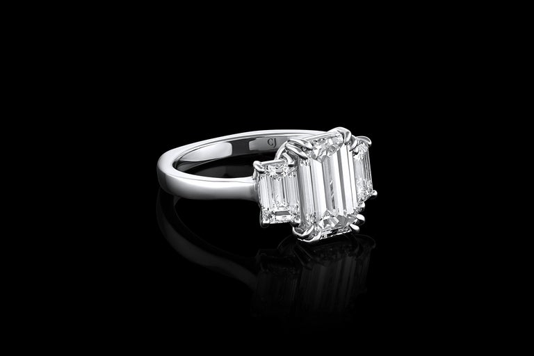 Riviere Platinum 2.01 Carat Emerald-Cut Diamond Ring, GIA Certified In New Condition For Sale In La Jolla, CA