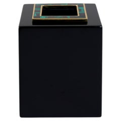Rivoli Schwarz Tissue Box Klein in Lack & Messing, Viya von Vikram Goyal