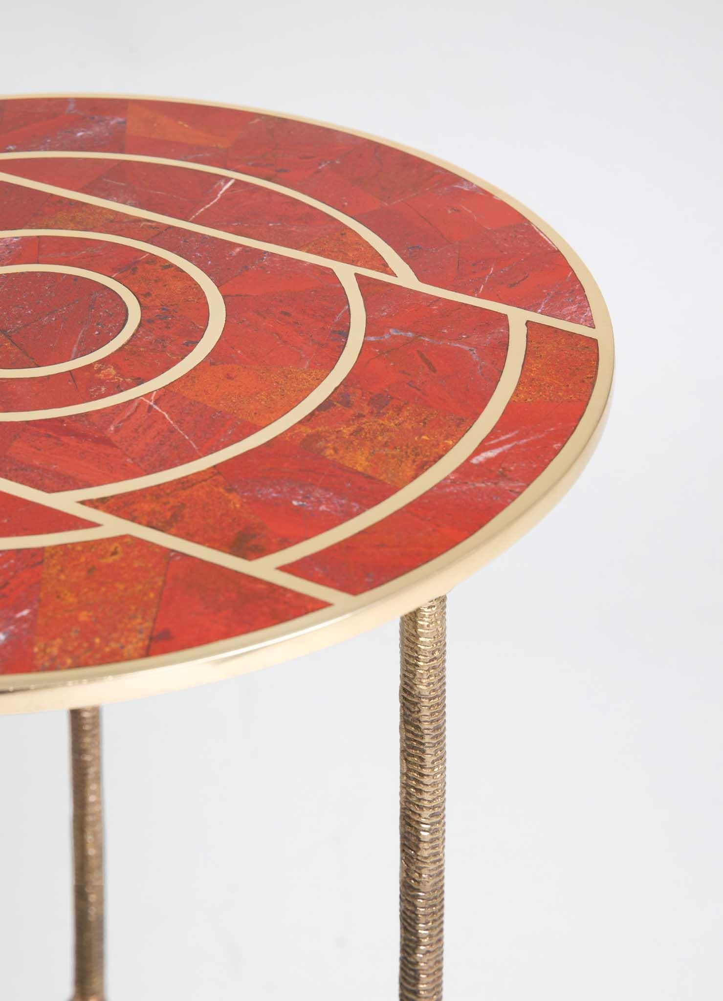 XXI secolo e contemporaneo Tavolino Rivoli in ottone e pietra semipreziosa, Viya by Vikram Goyal in vendita
