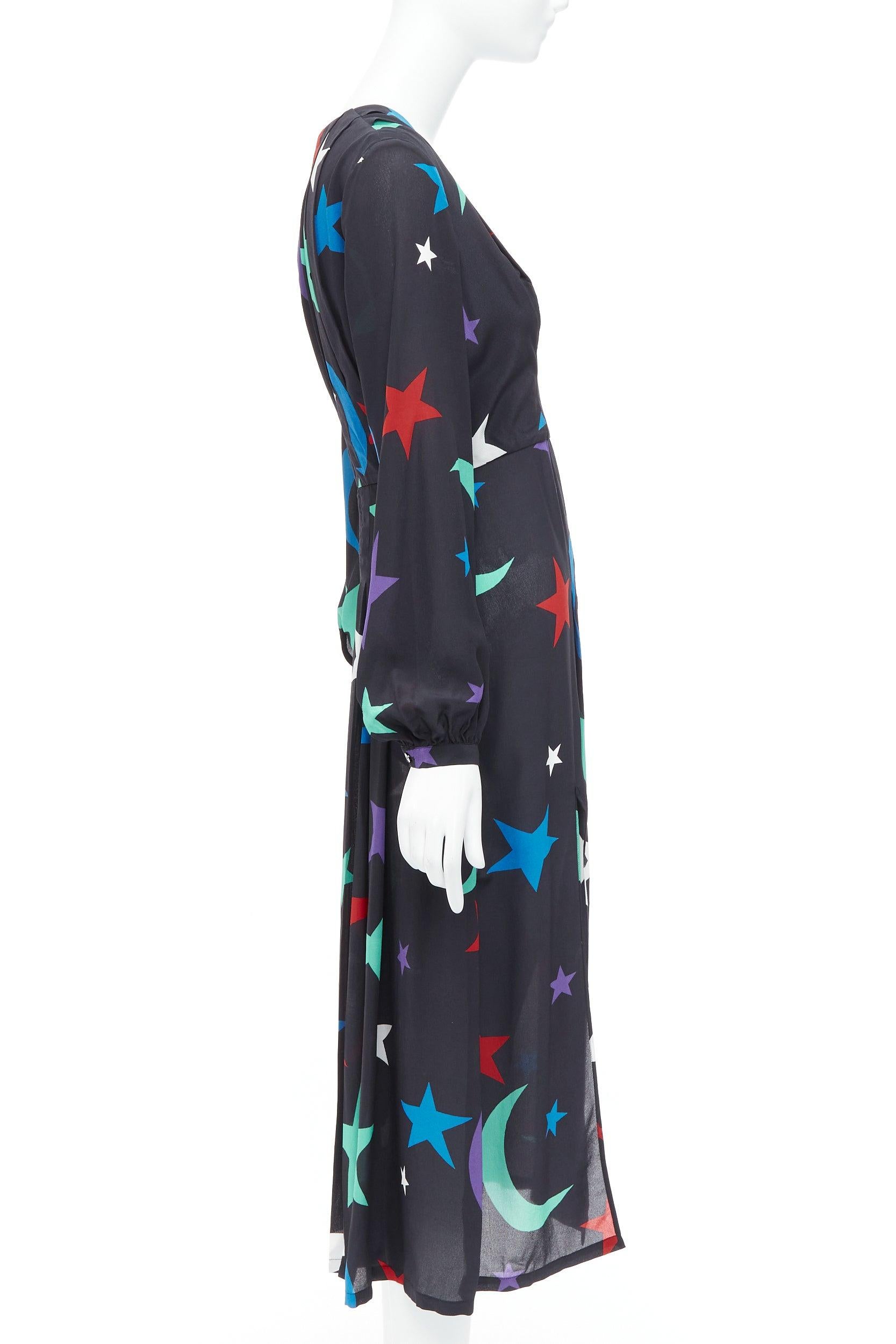 Noir RIXO LONDON Constellation 100% soie noire imprimé étoiles Robe col V S en vente