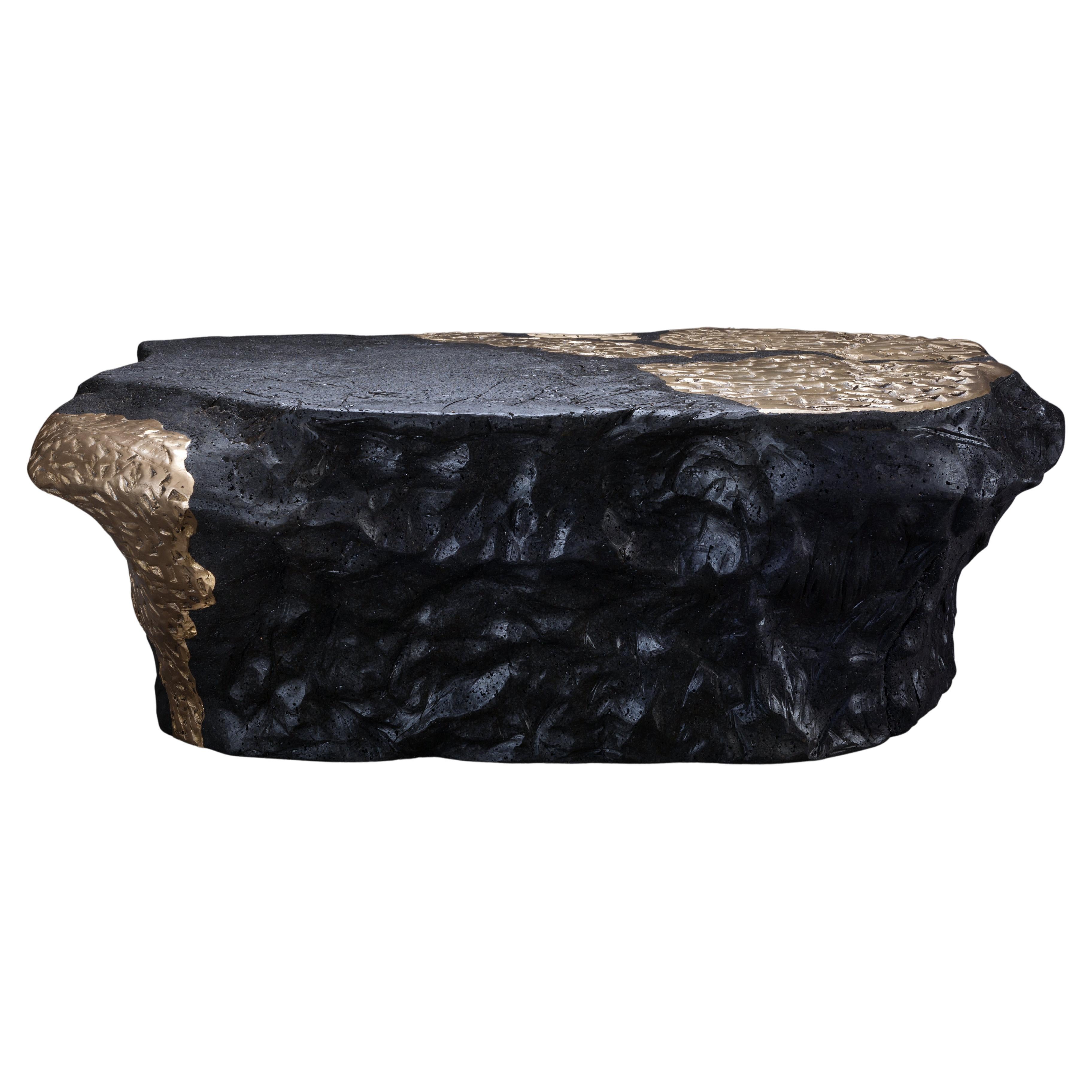 Rizo Carbon Oro Centre Table in Sculpted Coal and Brass For Sale