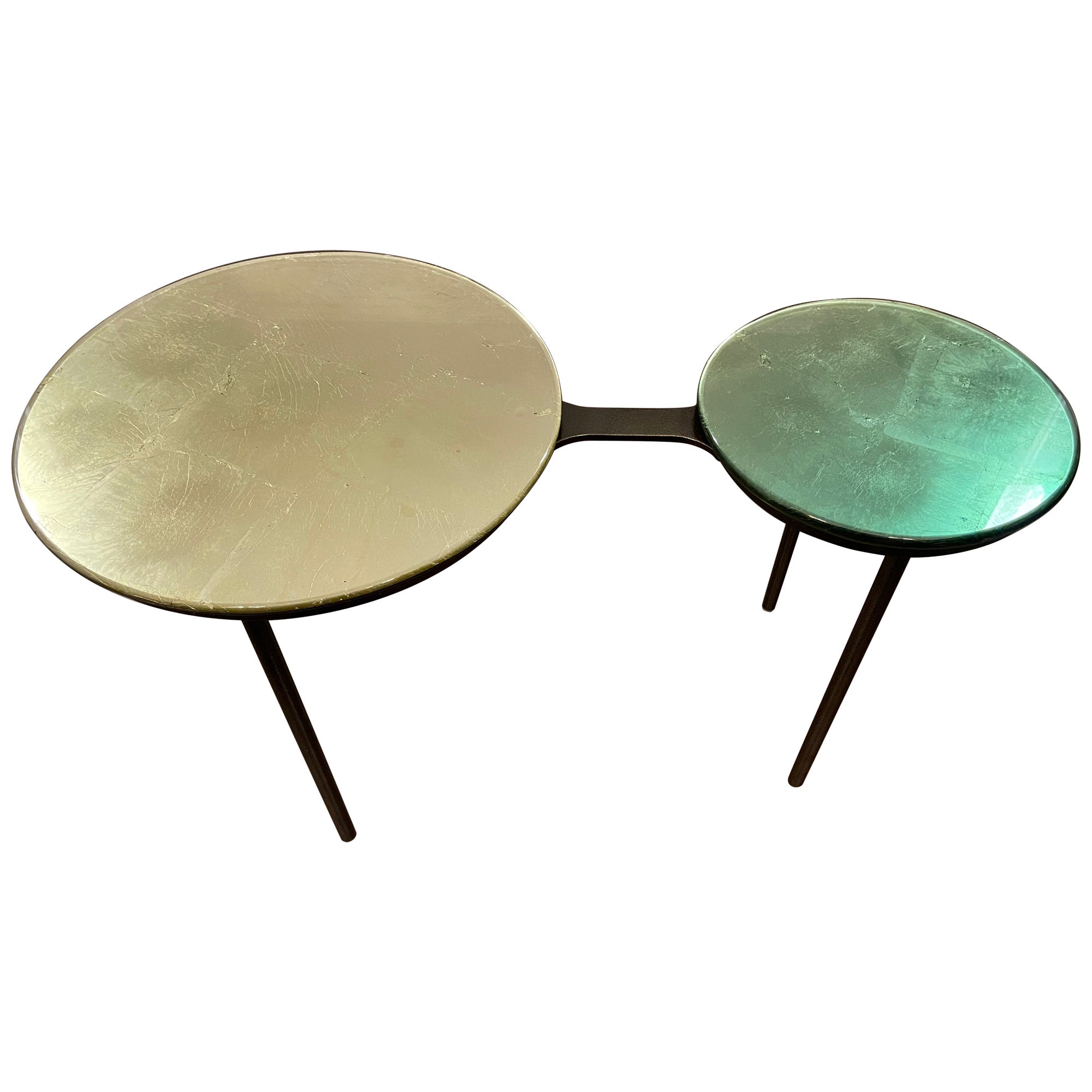 Mesa baja Rizo Getsumei de cristal y metal artesanal