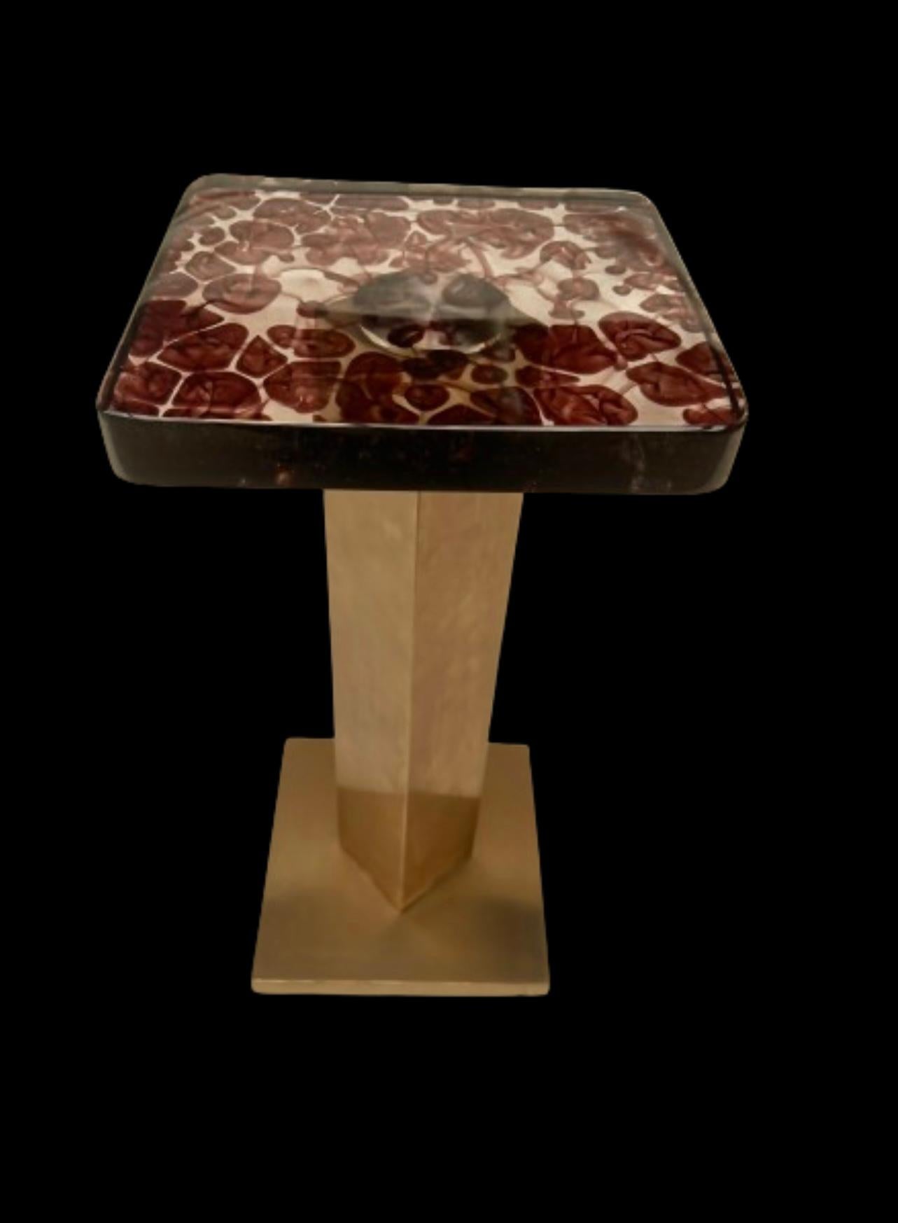 Table d'appoint Rizo Qube Plum en métal et verre moulé en vente 5