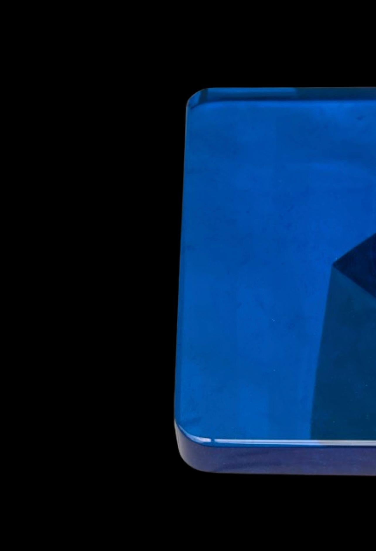 XXIe siècle et contemporain Table d'appoint Rizo Qube en verre moulé et métal en vente