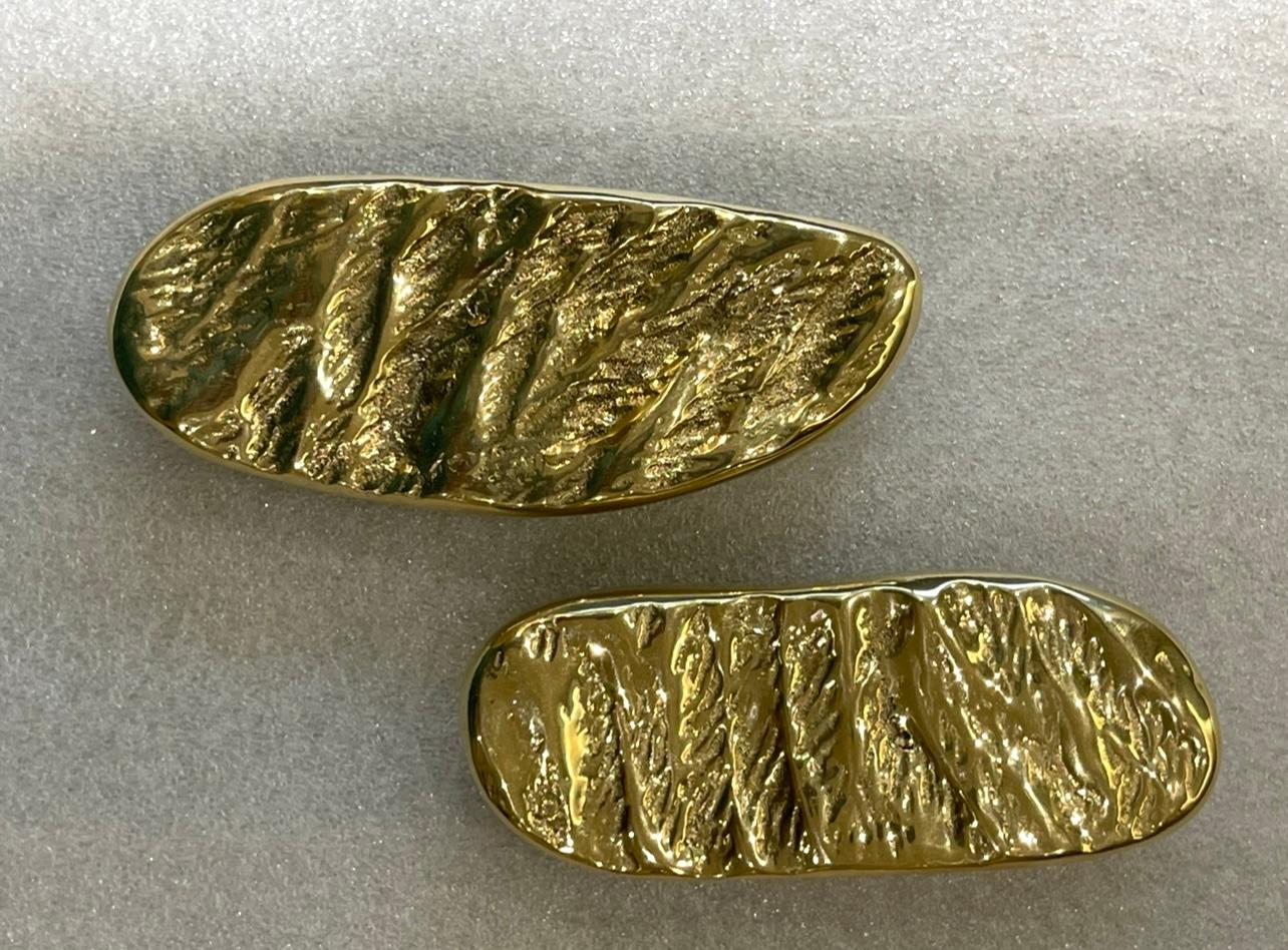 Modern Rizo Roccora Pebble Door Pull In Brass For Sale