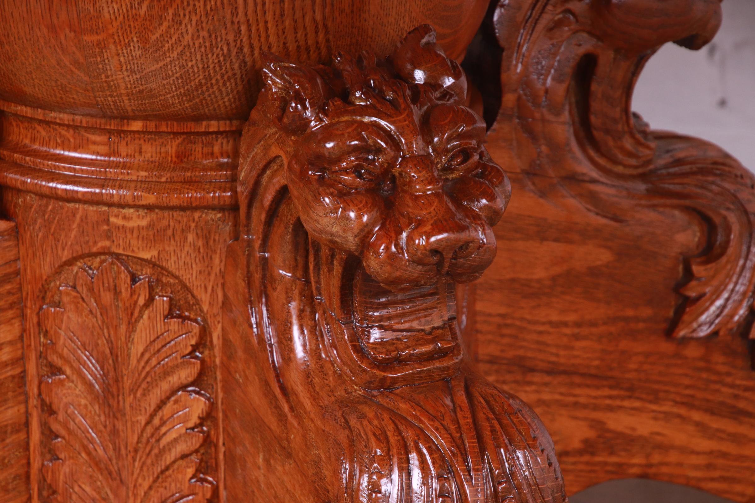 R.J. Horner Antique Victorian Oak Pedestal Dining Table with Carved Lions For Sale 6