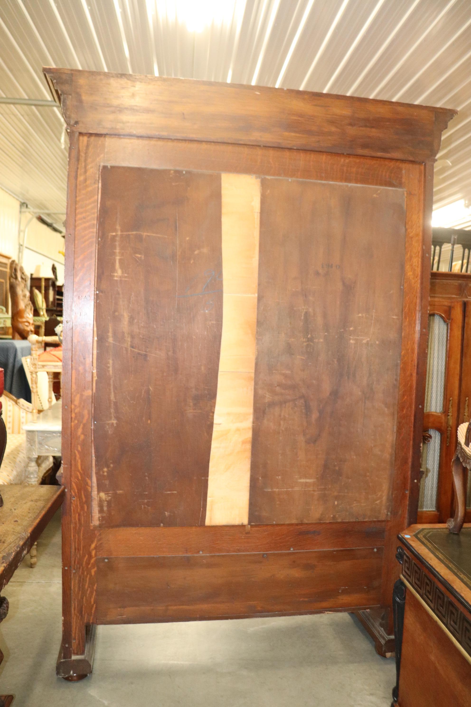 R.J. Horner Carved Tiger Oak Winged Griffin Hall Mirror Bench with Storage 5
