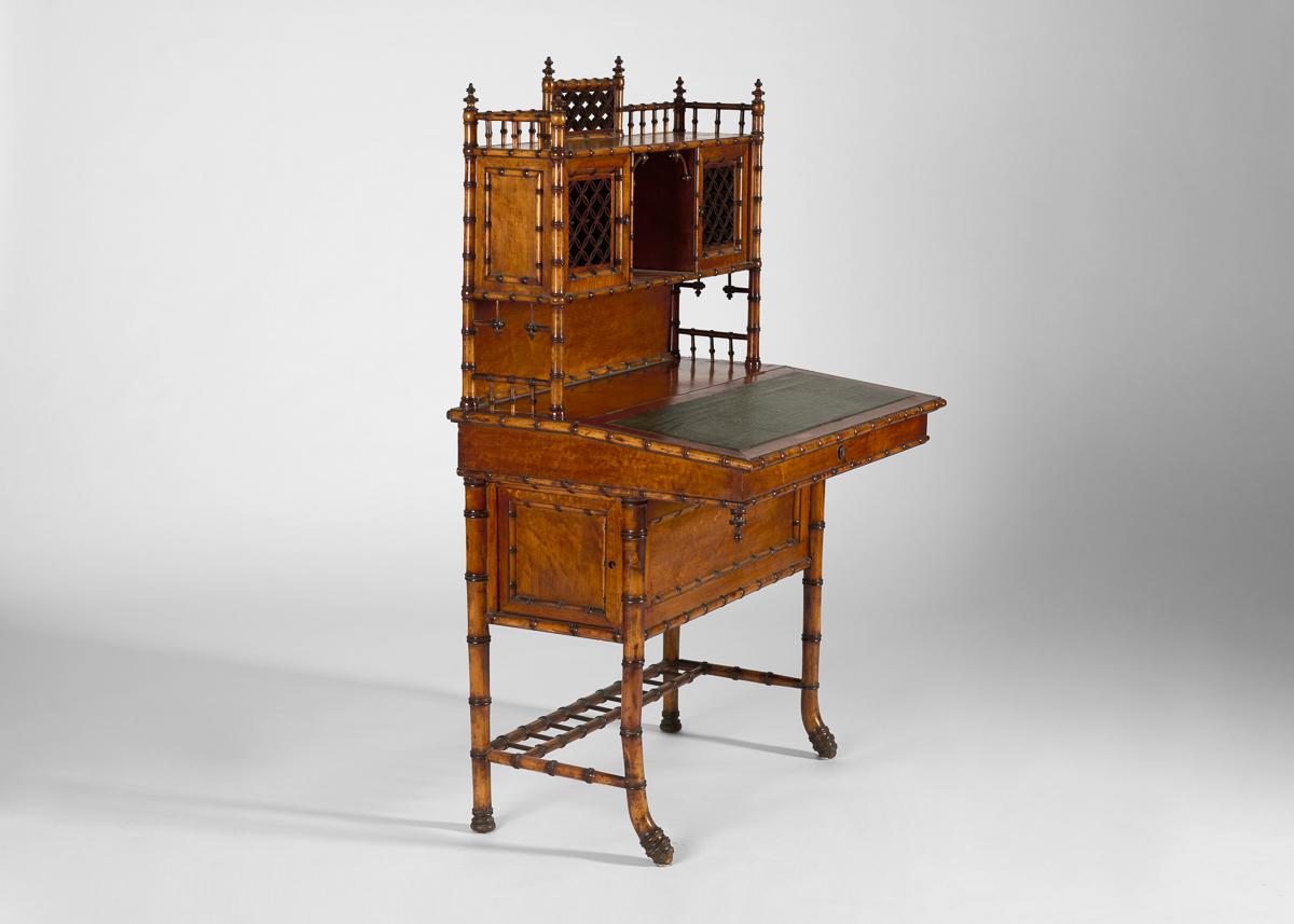 Fine XIX secolo R.J. Horner & Co. Scrivania in bambù finto dell'Aesthetic Movement, 1890 ca. in vendita