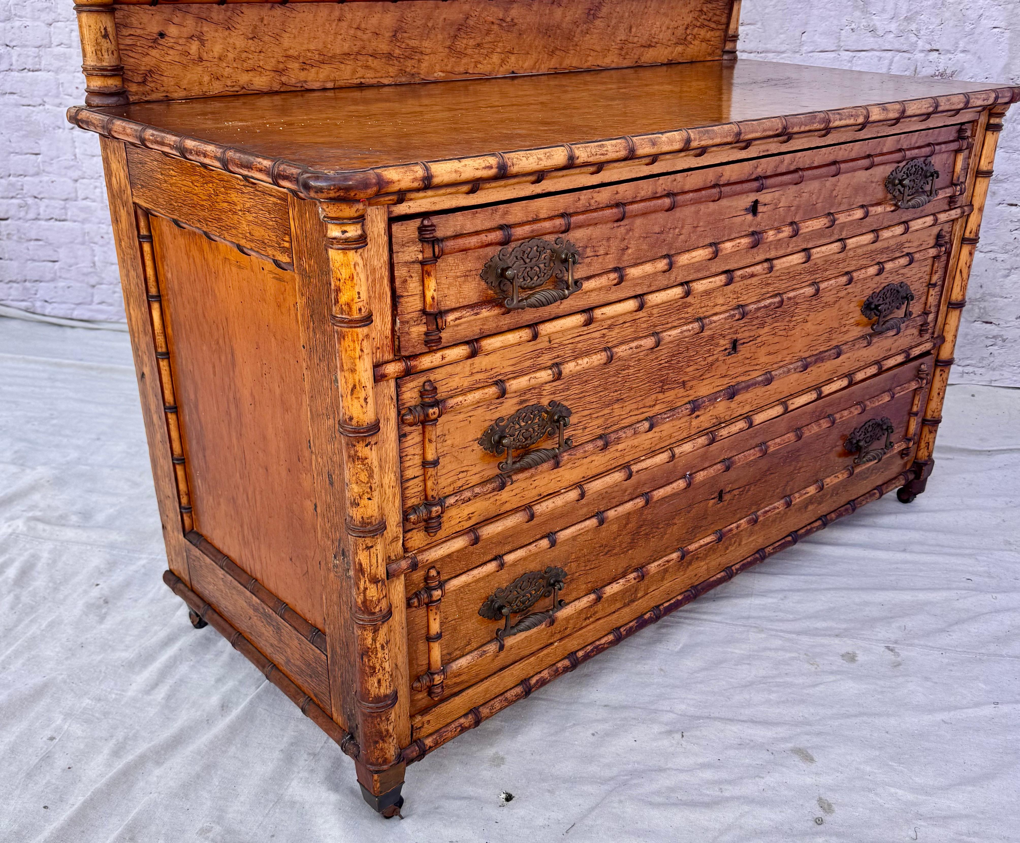Legno Cassettiera in finto bambù RJ Horner con specchio