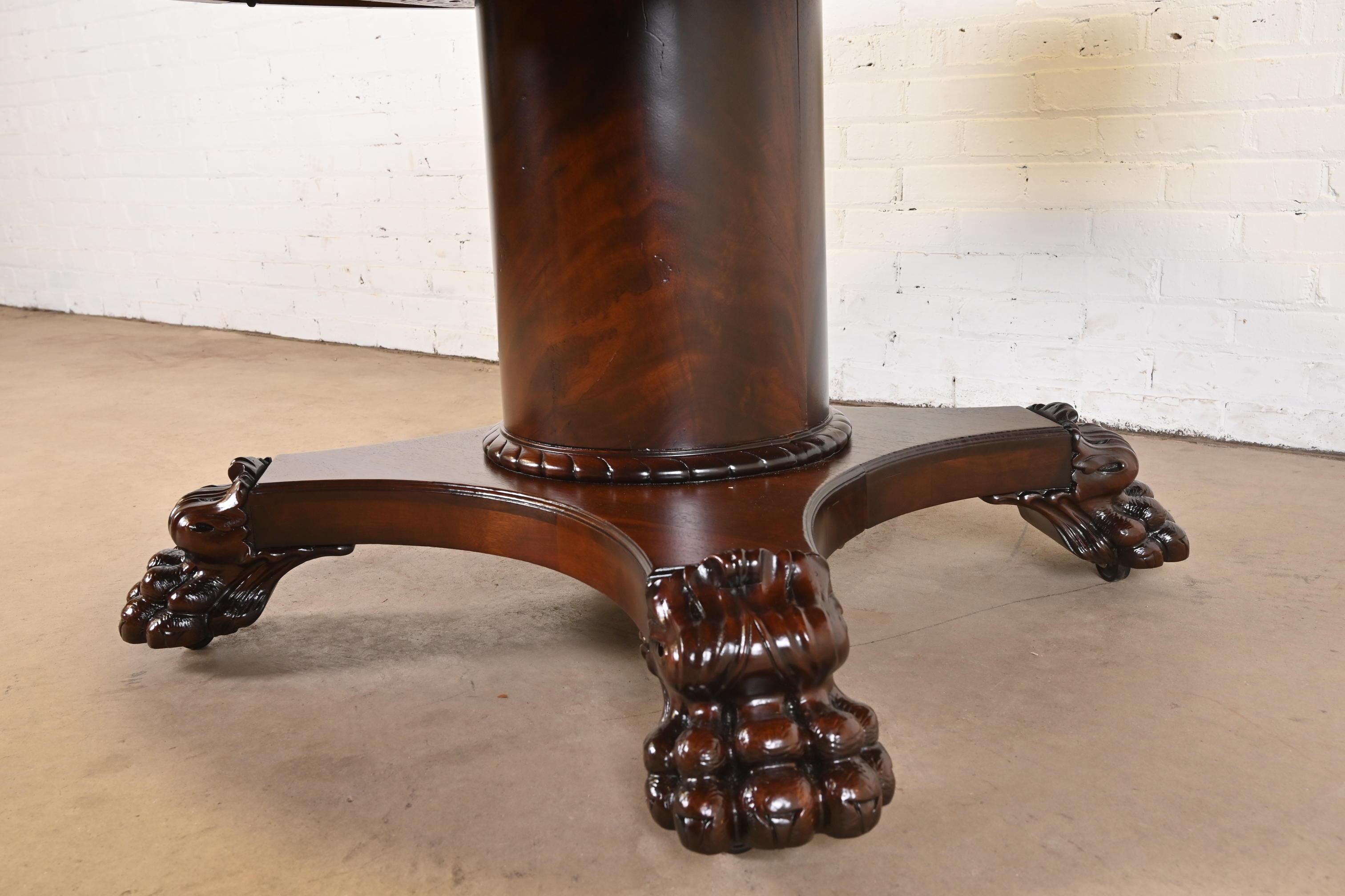 R.J. Horner Victorian Mahogany Pedestal Extension Dining Table, Newly Refinished In Good Condition In South Bend, IN