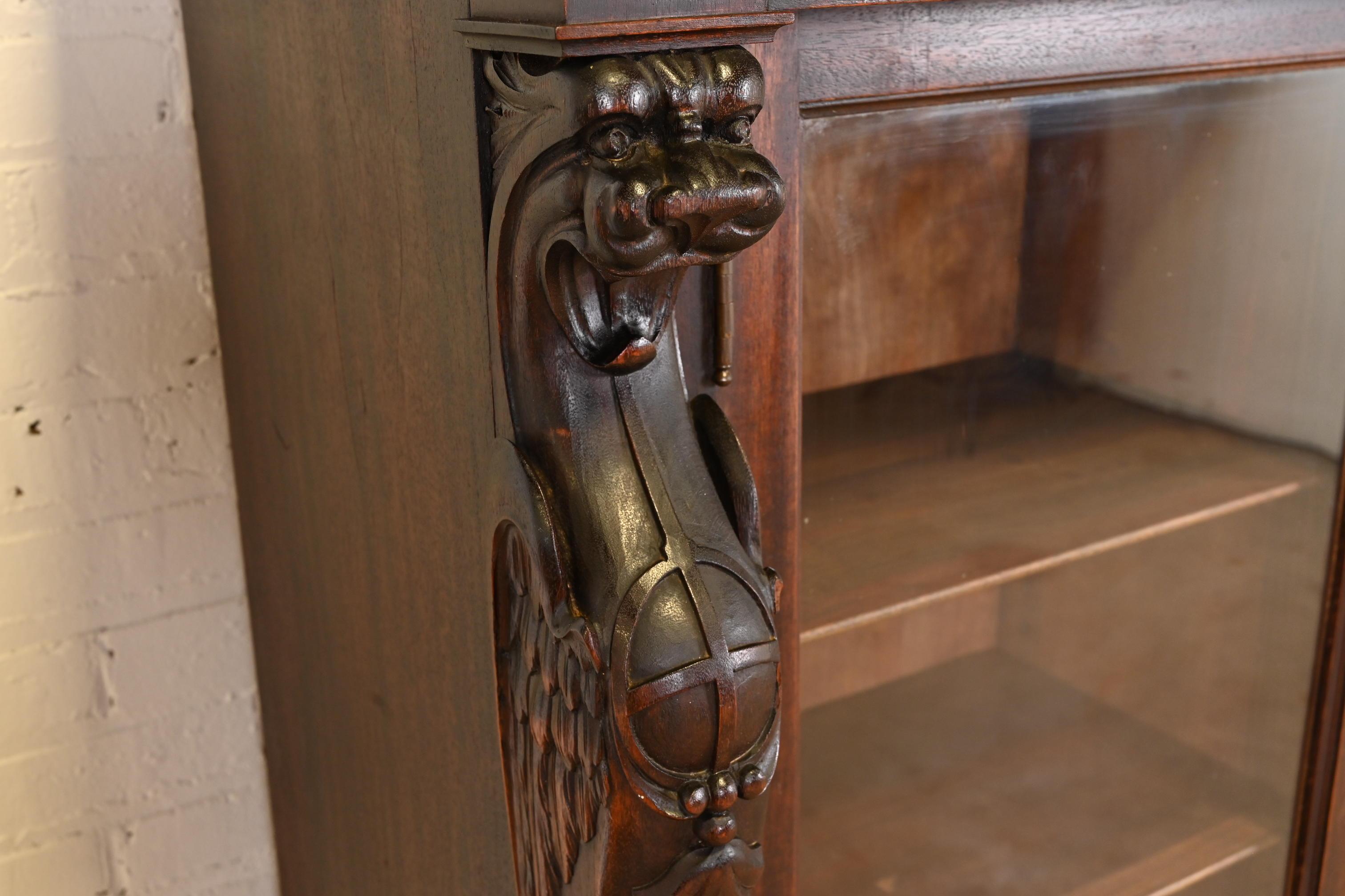 R.J. Horner Victorian Mahogany Triple Bookcase with Carved Griffins, circa 1890 3