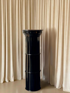 RL 11 Cylindrical Pedestal in Licorice Glossy Varnished Aluminum by CASPAL