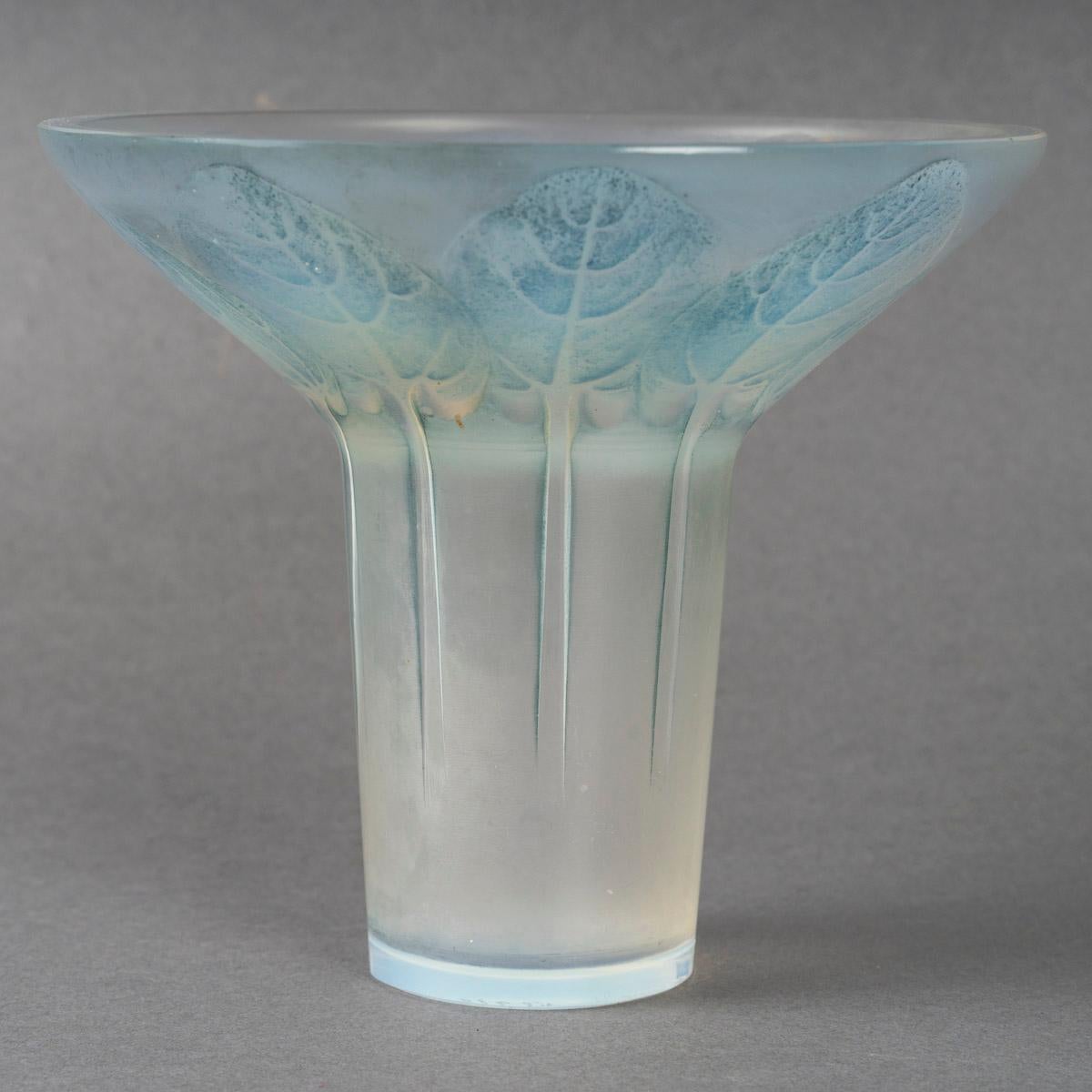 R.LALIQUE -1921 Vaso Violette Opalescente. in vendita 1