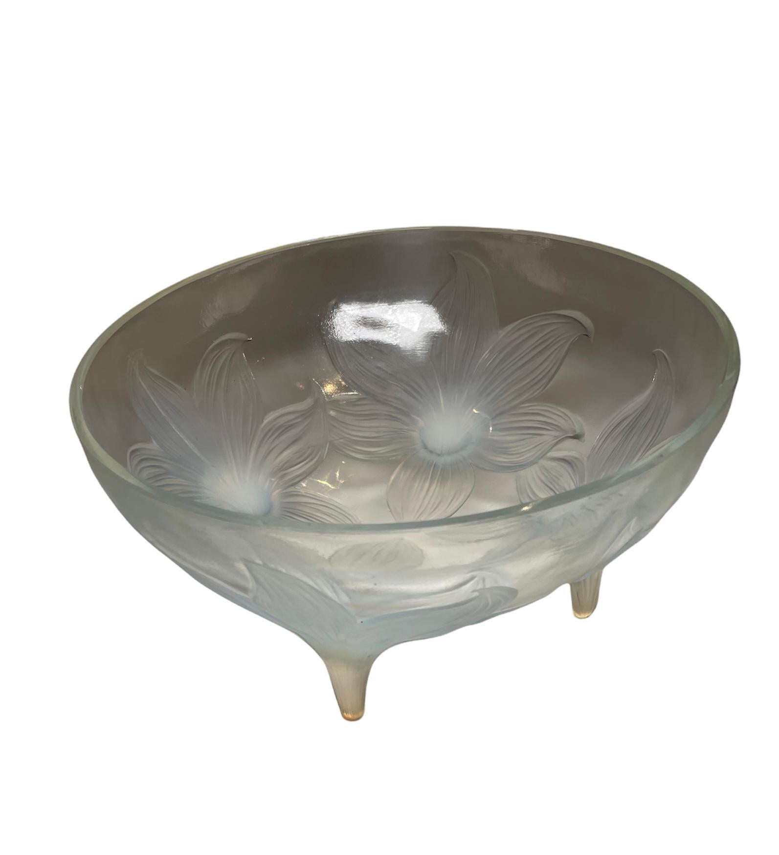 R.Lalique Lys Crystal Opalescent Footed Bowl For Sale 2