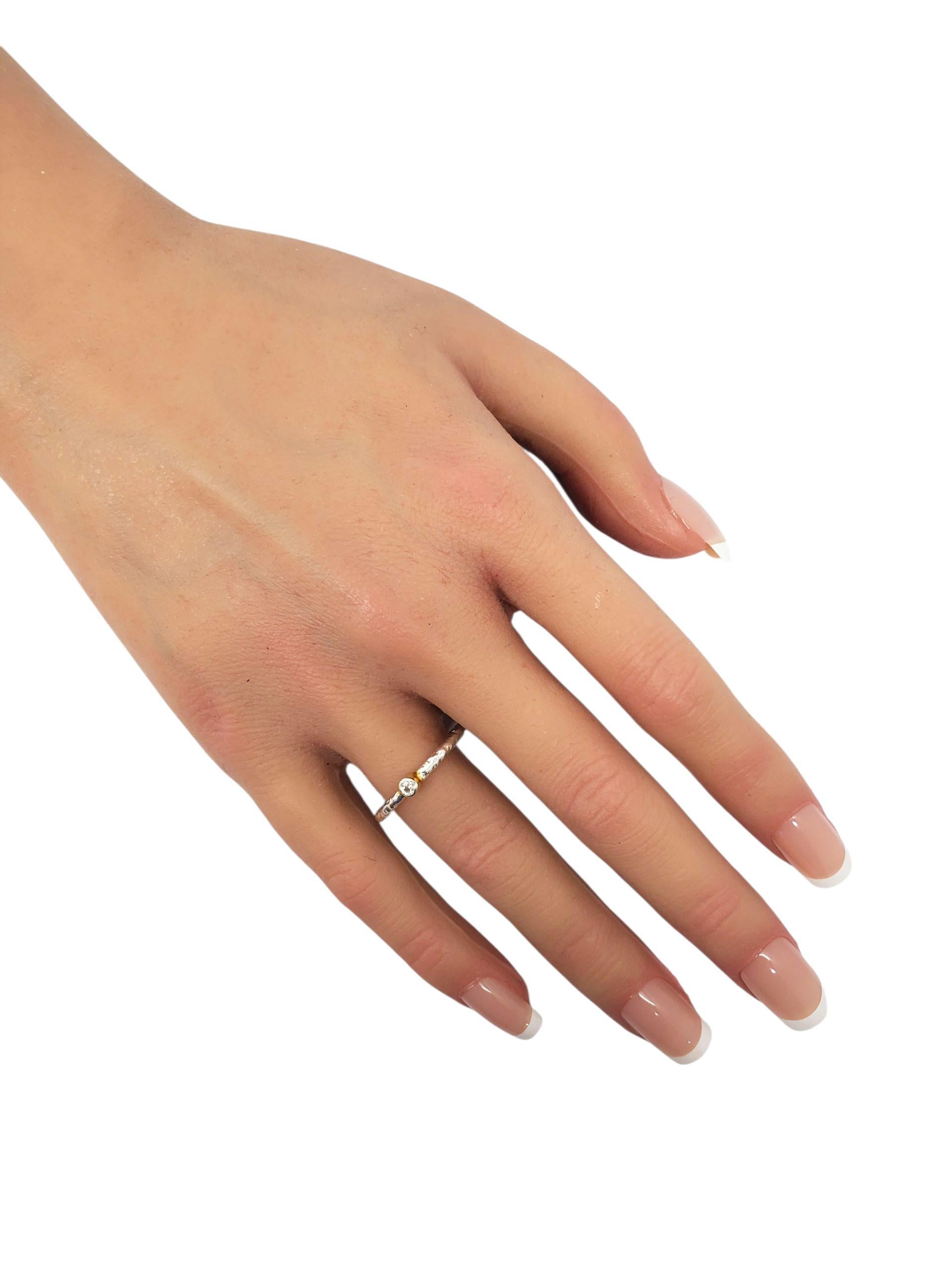 Contemporaneo Studio A. RLM CZ in argento sterling e tonalità oro Anello con fascia martellata misura 8 1/4 #23724 in vendita