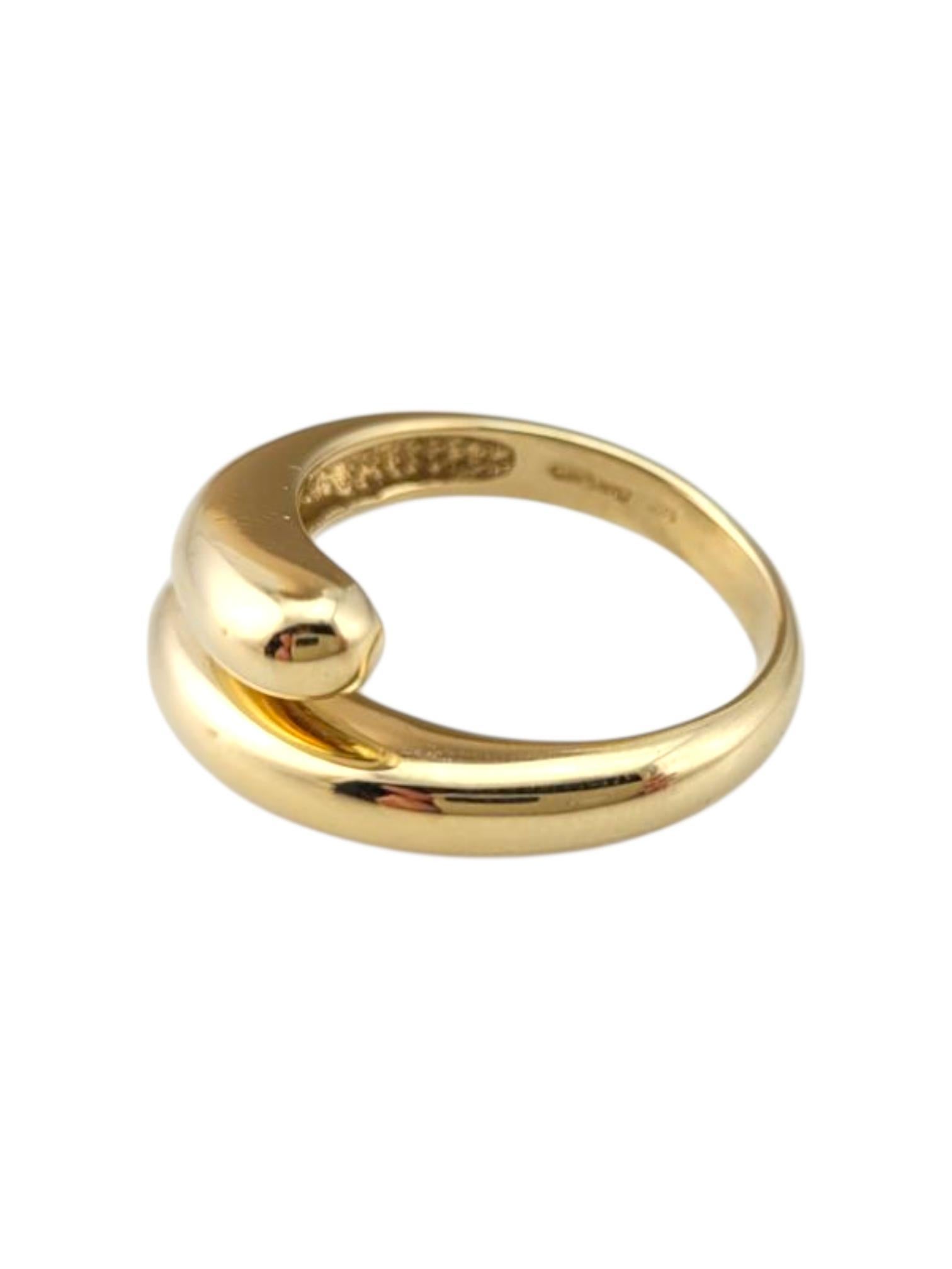 RLM Studios 14 Karat Yellow Gold Wrap Around Ring

This wrap around ring is crafted in 14 karat yellow gold with a sleek, modern silhouette. Its fluid design adds a touch of elegance and movement to any look.

Size: 6

Shank: 3 mm

Front of ring: