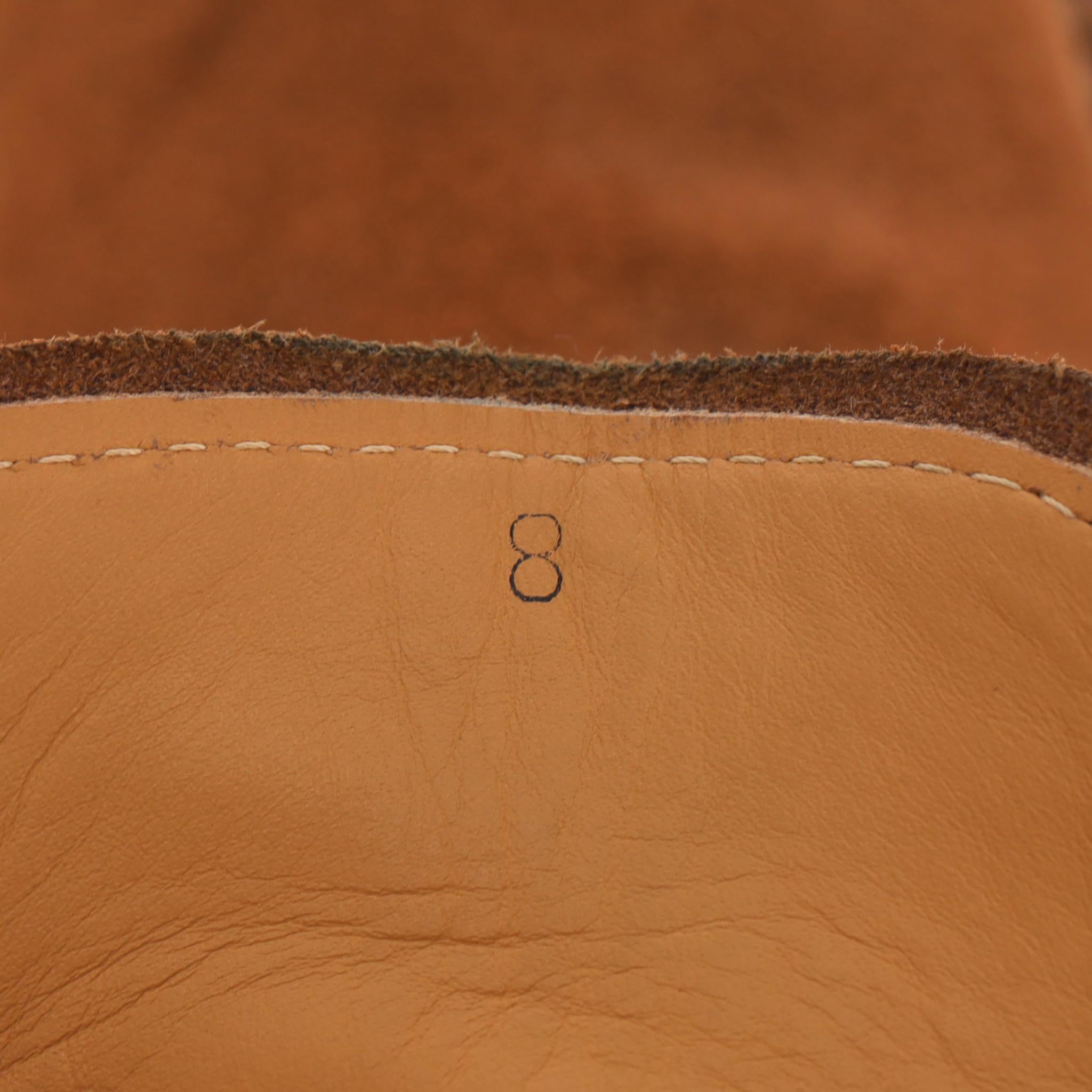 R.M. Williams Waxed Suede Lace-Up Boots en vente 2