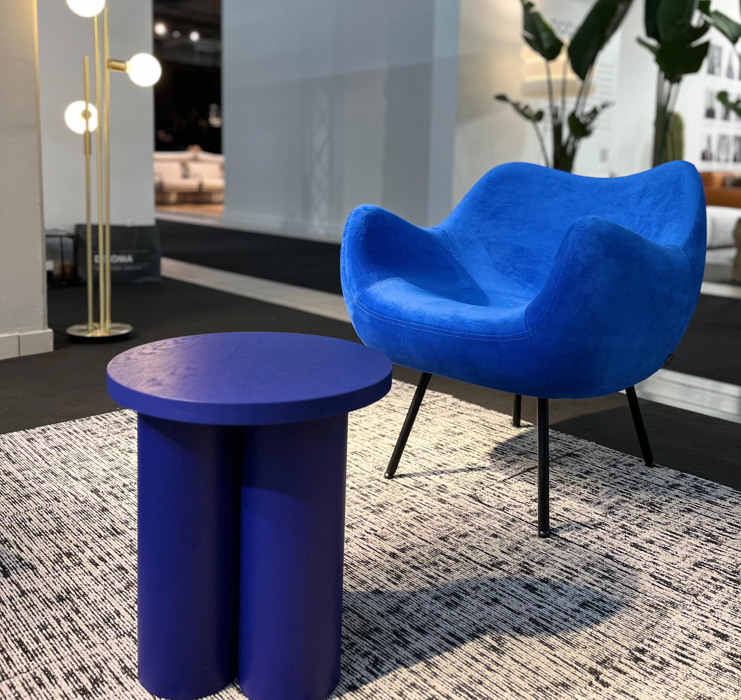 RM58 Soft Step ST-11 Fabric Seat And Powder-Coated Black Steel Armchair by VZOR In New Condition For Sale In Geneve, CH