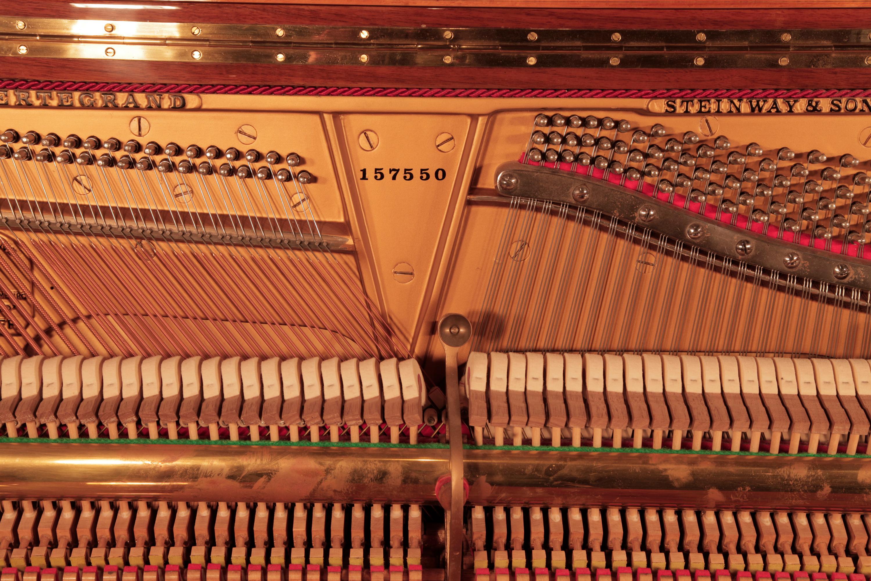 Steinway Klavier, hergestellt für die Olympische und Titanic Liners, geschnitztes Nussbaumholz mit Blattgold im Angebot 3
