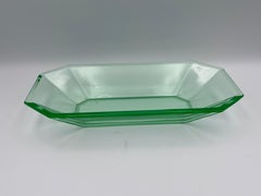 Roaring 1920's Art Deco Uranium Glass Vanity Dish / Vide Poche Electric Green