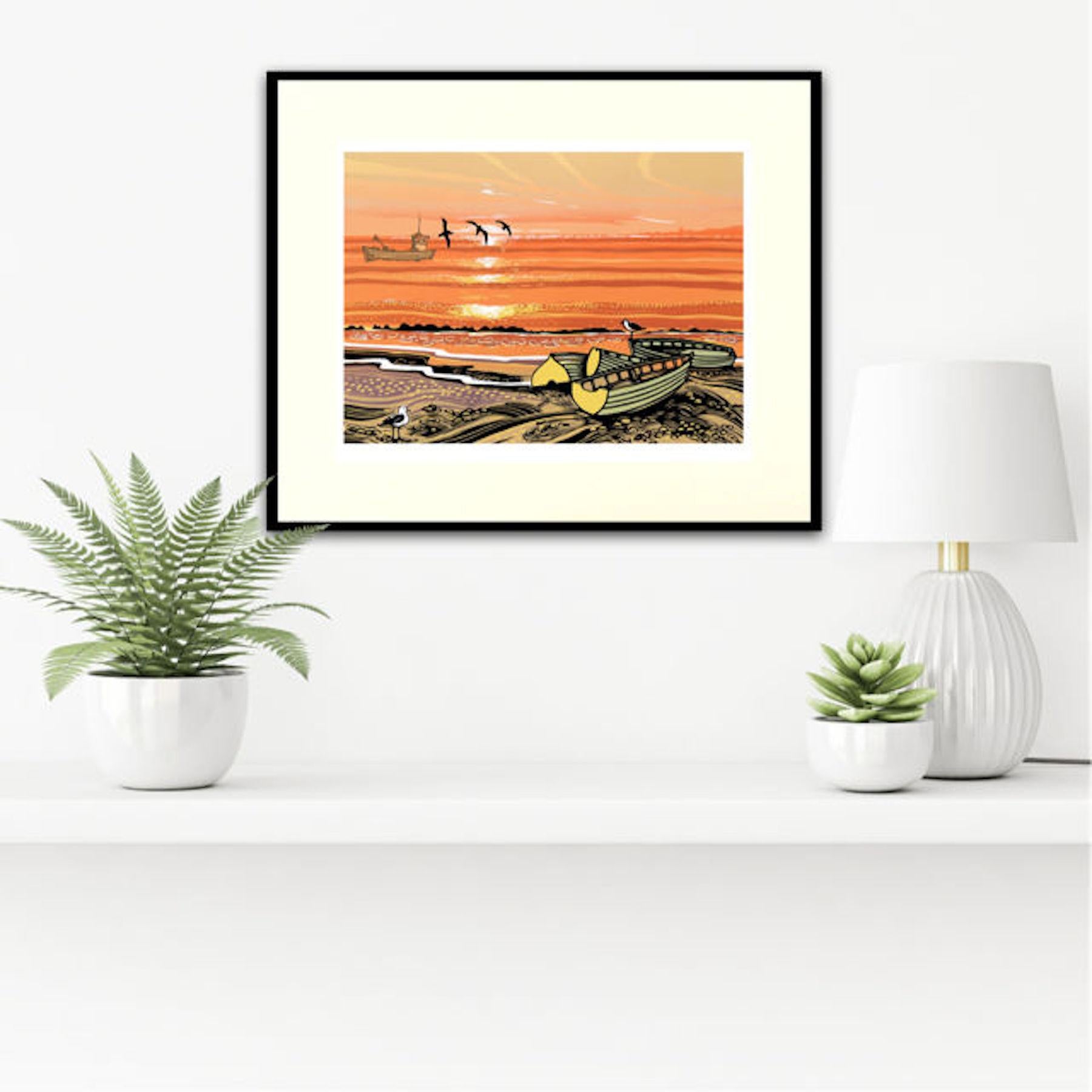 Boîtes de plage, paysage marin du Norfolk, gravures de Linocut d'Angleterre, art des bords de mer - Print de Rob Barnes