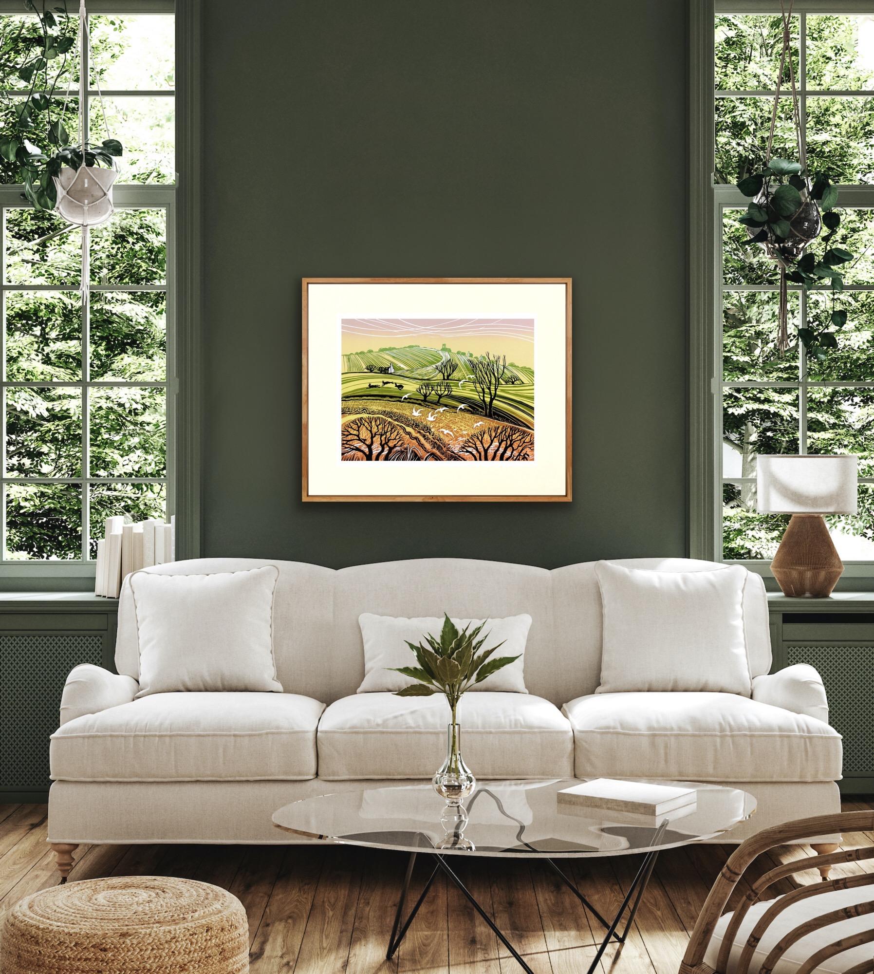 Flight Hill édition limitée, impression de paysage, collines rurales, oiseaux, ambiance chaude - Print de Rob Barnes