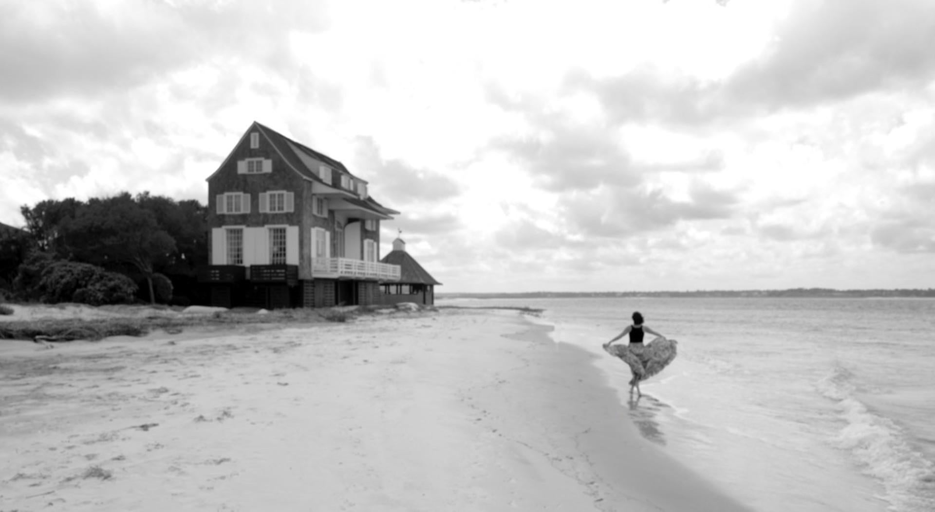Rob Brinson   Black and White Photograph - Figure 8 Island