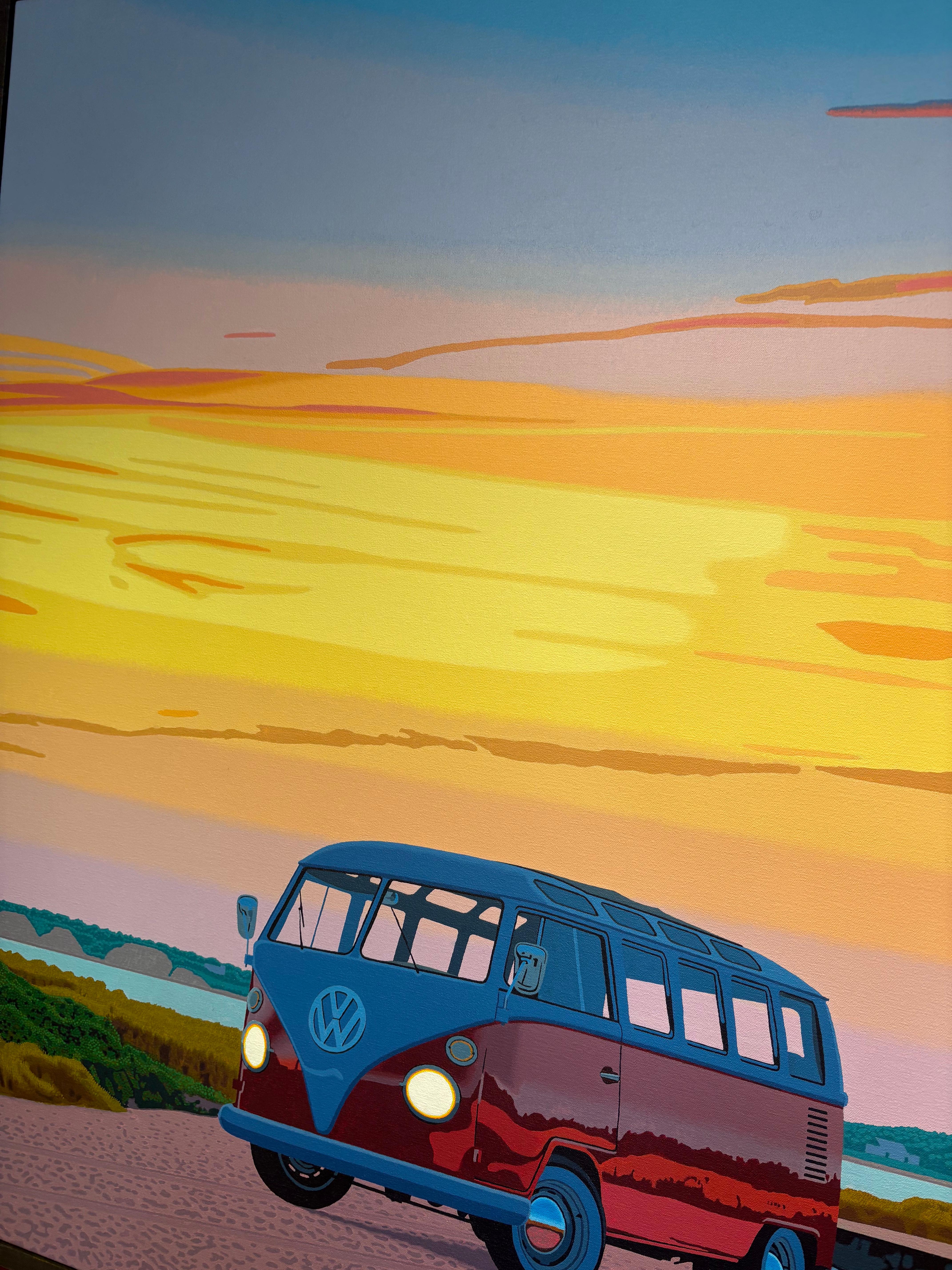 Leuchtturm und Stationwaggon „Here Comes the Sun“ am Strand am Meer im Angebot 7