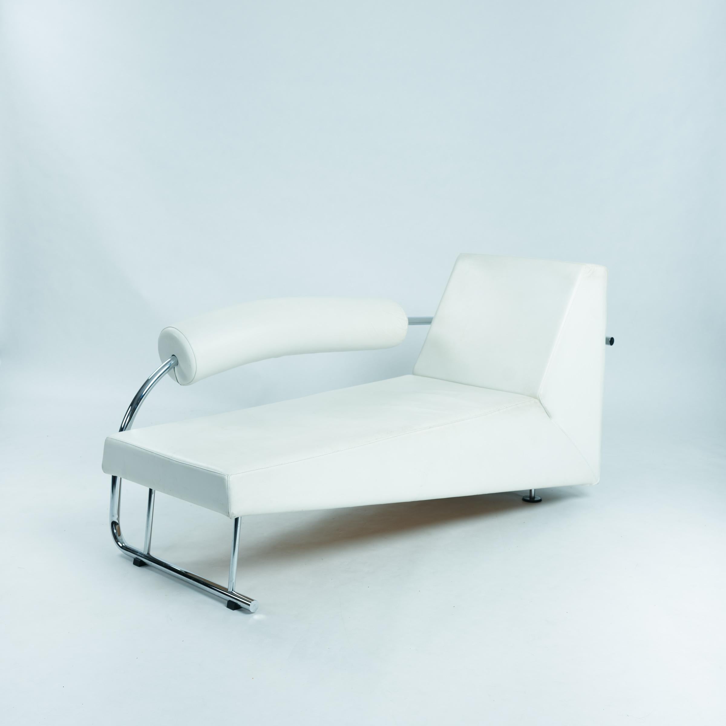 Rob Eckhardt Karel Doorman postmoderne Chaiselongue weißes Leder Stahlrohr (Edelstahl) im Angebot