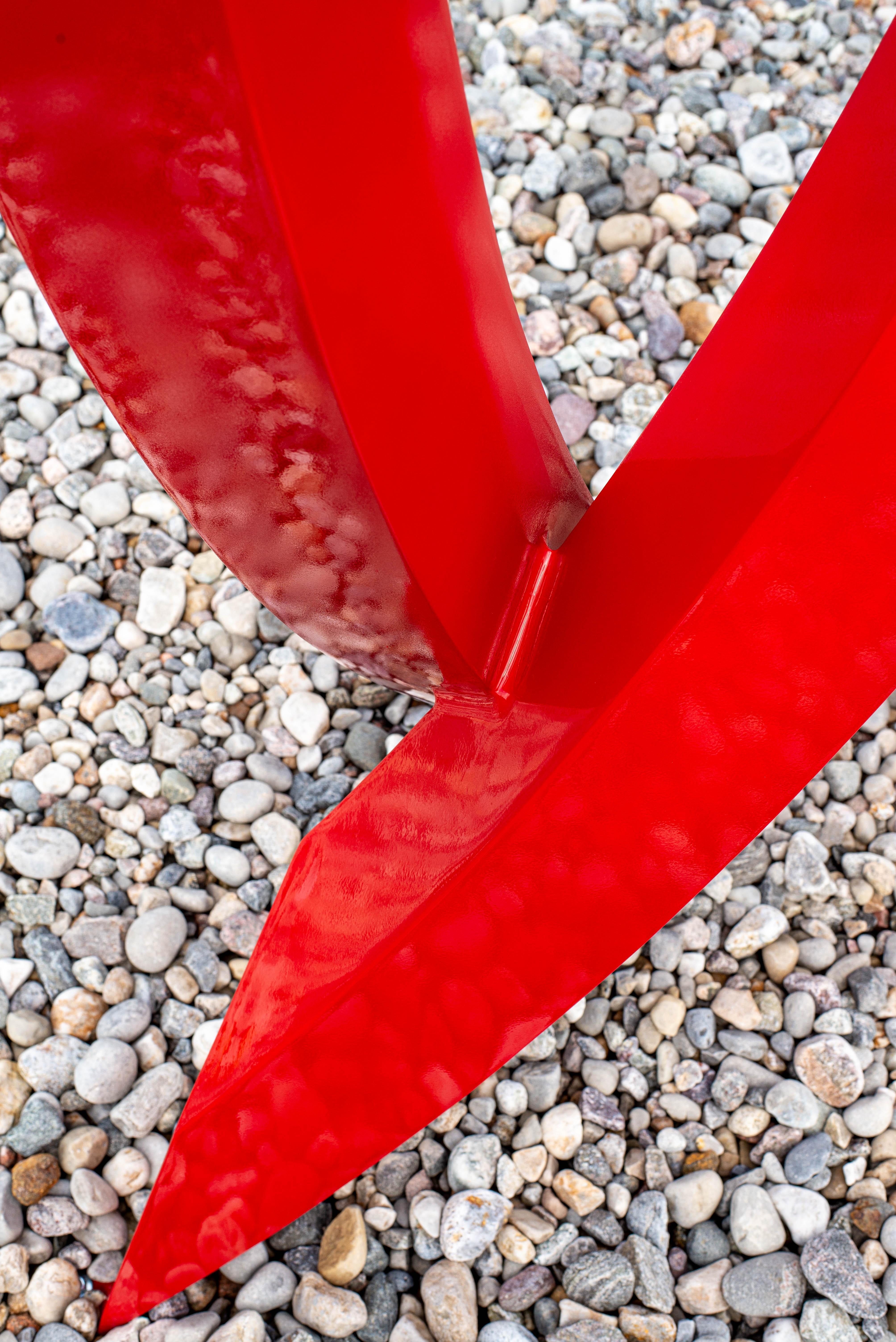 Summer Red Rhythm - sculpture d'extérieur contemporaine, abstraite, en acier inoxydable en vente 8