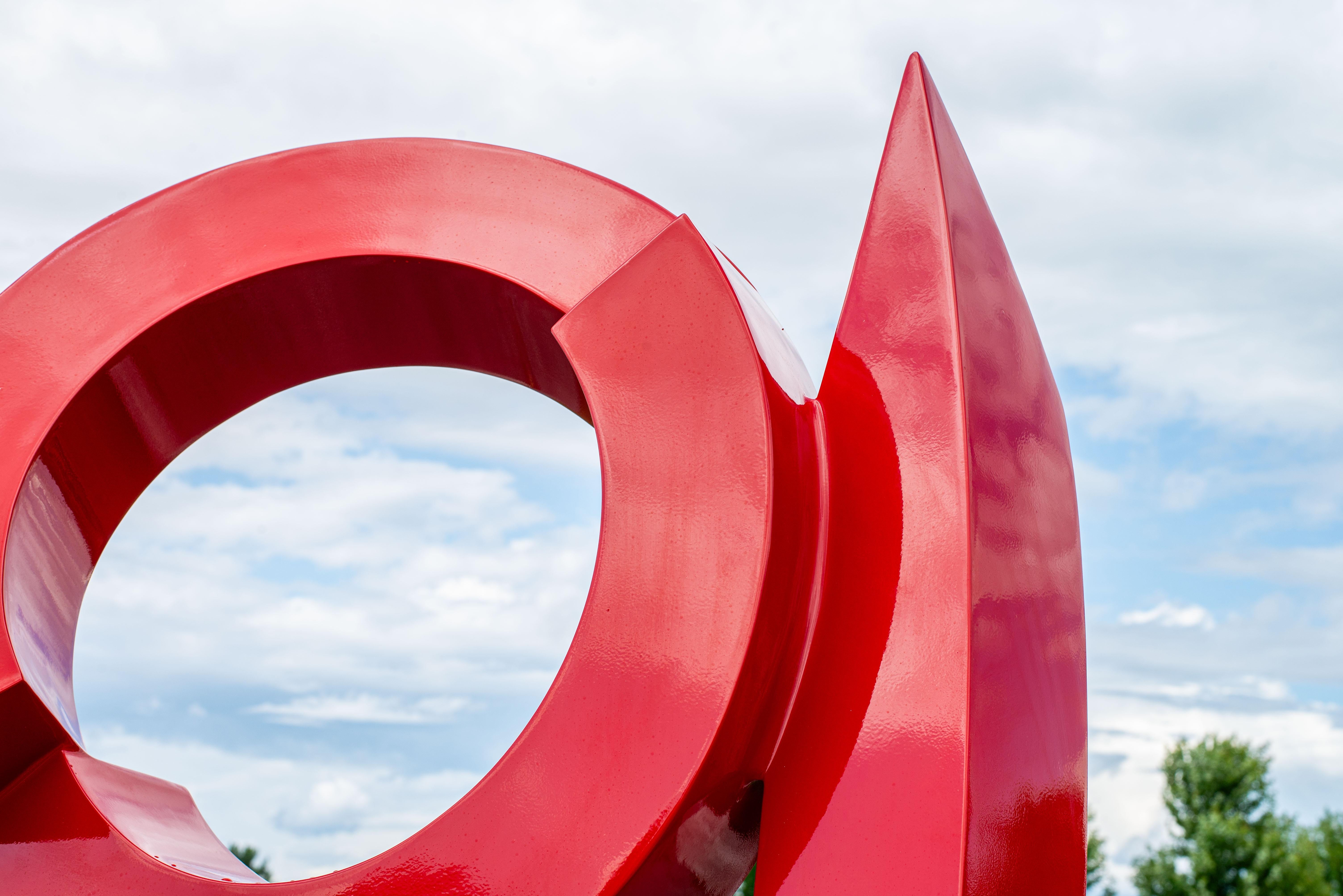 Summer Red Rhythm - sculpture d'extérieur contemporaine, abstraite, en acier inoxydable en vente 9