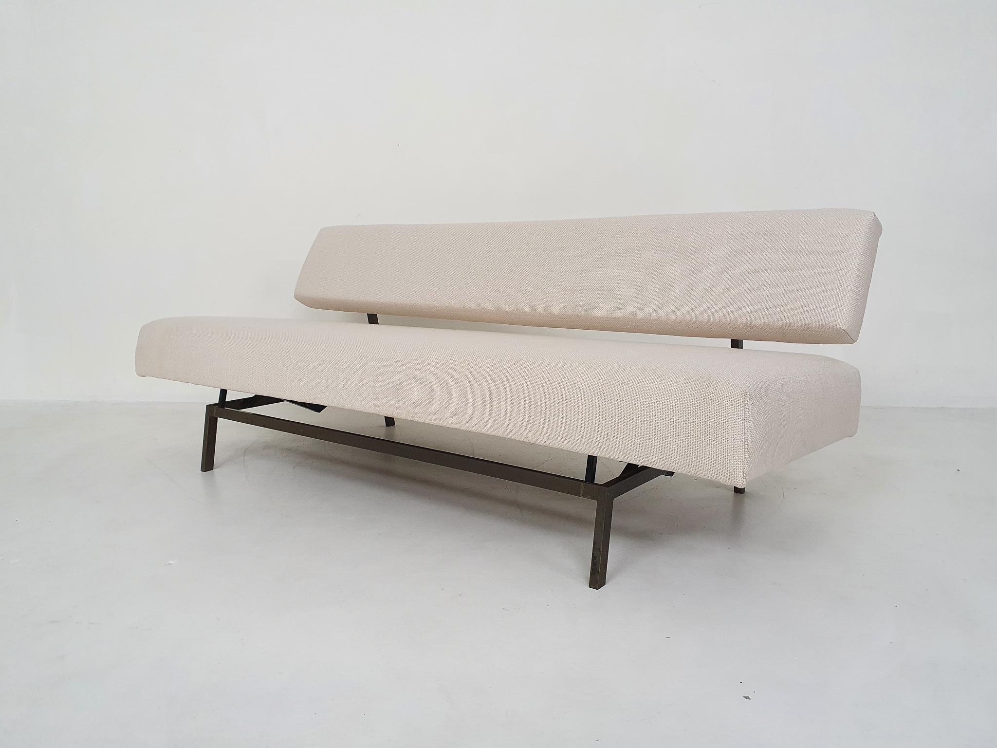 Rob Parry for Gelderland Sleeper/ Sofa, the Netherlands, 1960's In Good Condition In Amsterdam, NL