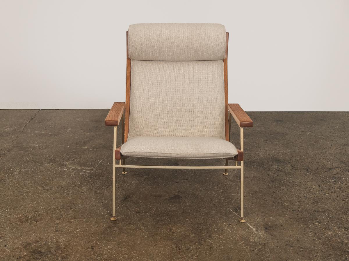 Rob Parry for De Ster Gelderland, Netherlands 1960s. This stately and supremely comfortable chair is newly upholstered in a pale white Knoll fabric. The chair's metal legs feature a bronze finish accentuated by finely patinaed oak. In fine restored