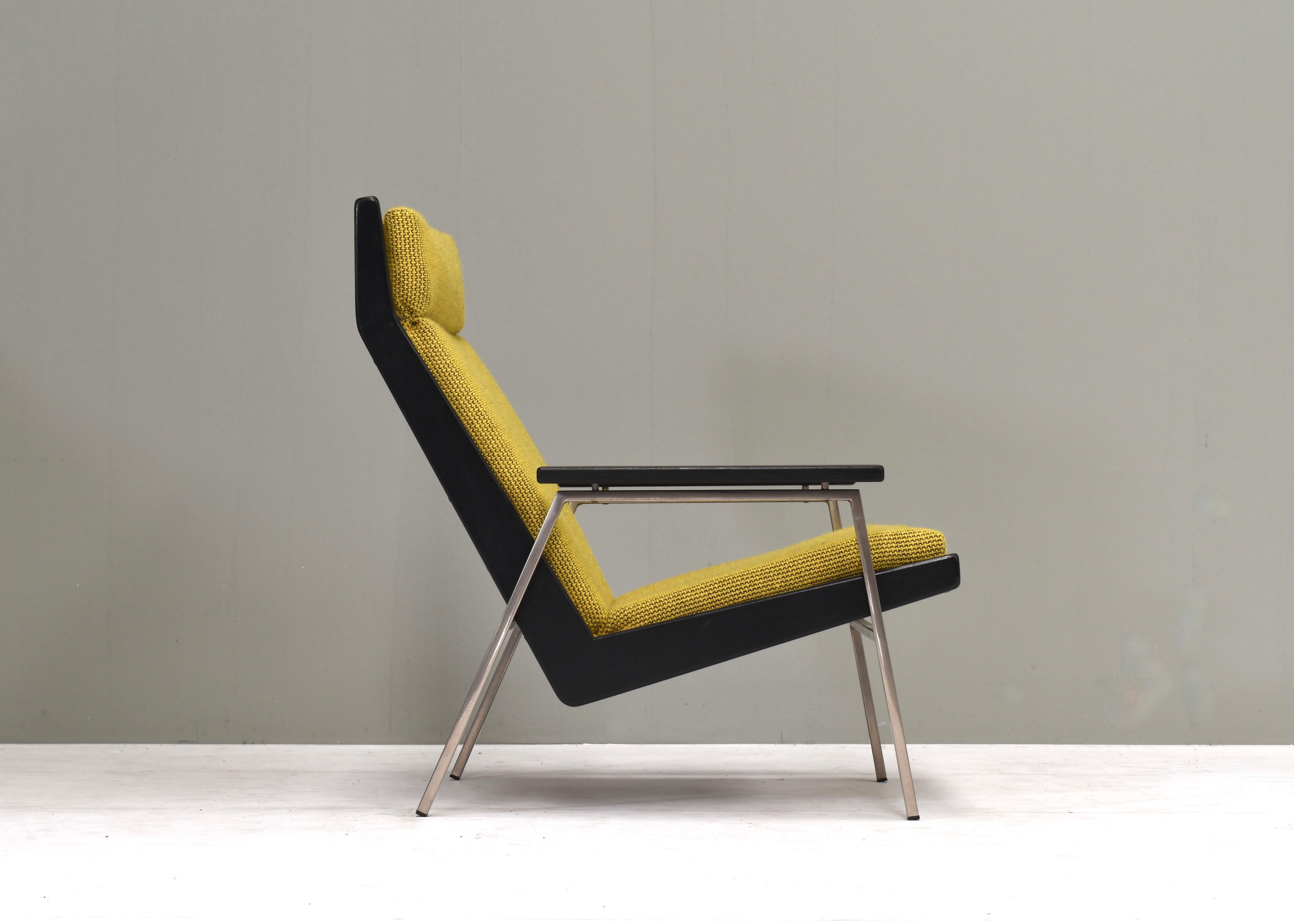 Dutch Rob Parry 'Lotus' Lounge Armchair in New Upholstery, Netherlands, circa 1950