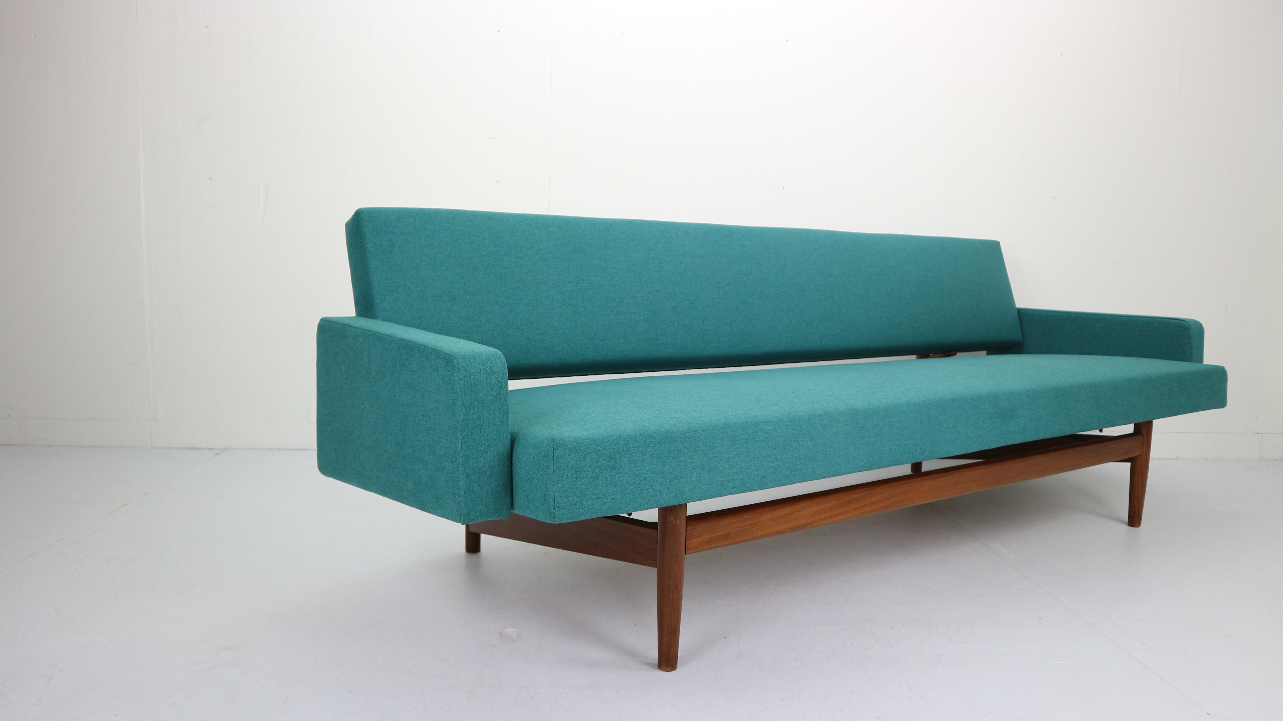 Rob Parry Sleepers Sofa for Gelderland, Dutch Modern Design, 1960s In Good Condition In The Hague, NL