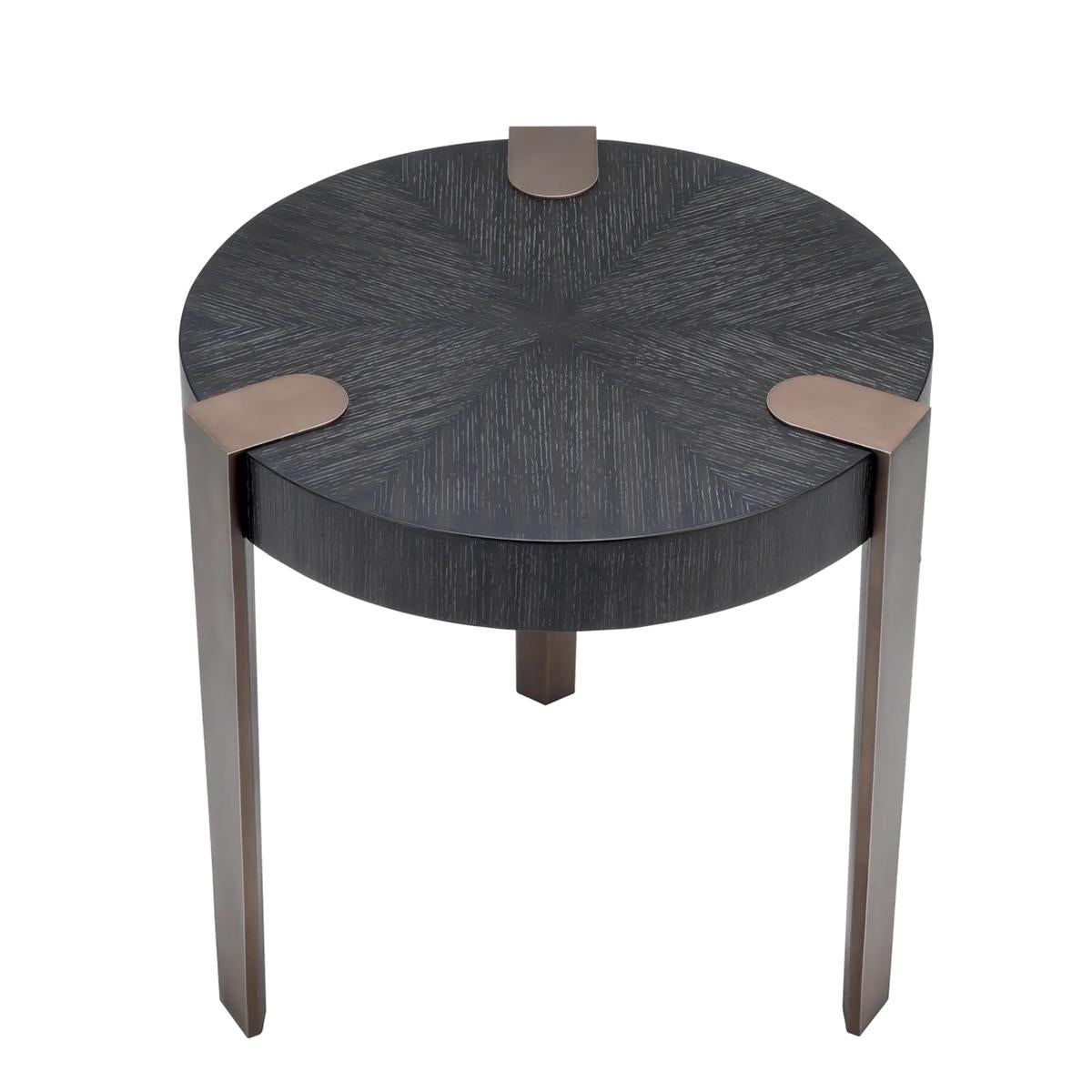 Indonésien Table d'appoint Robald en vente