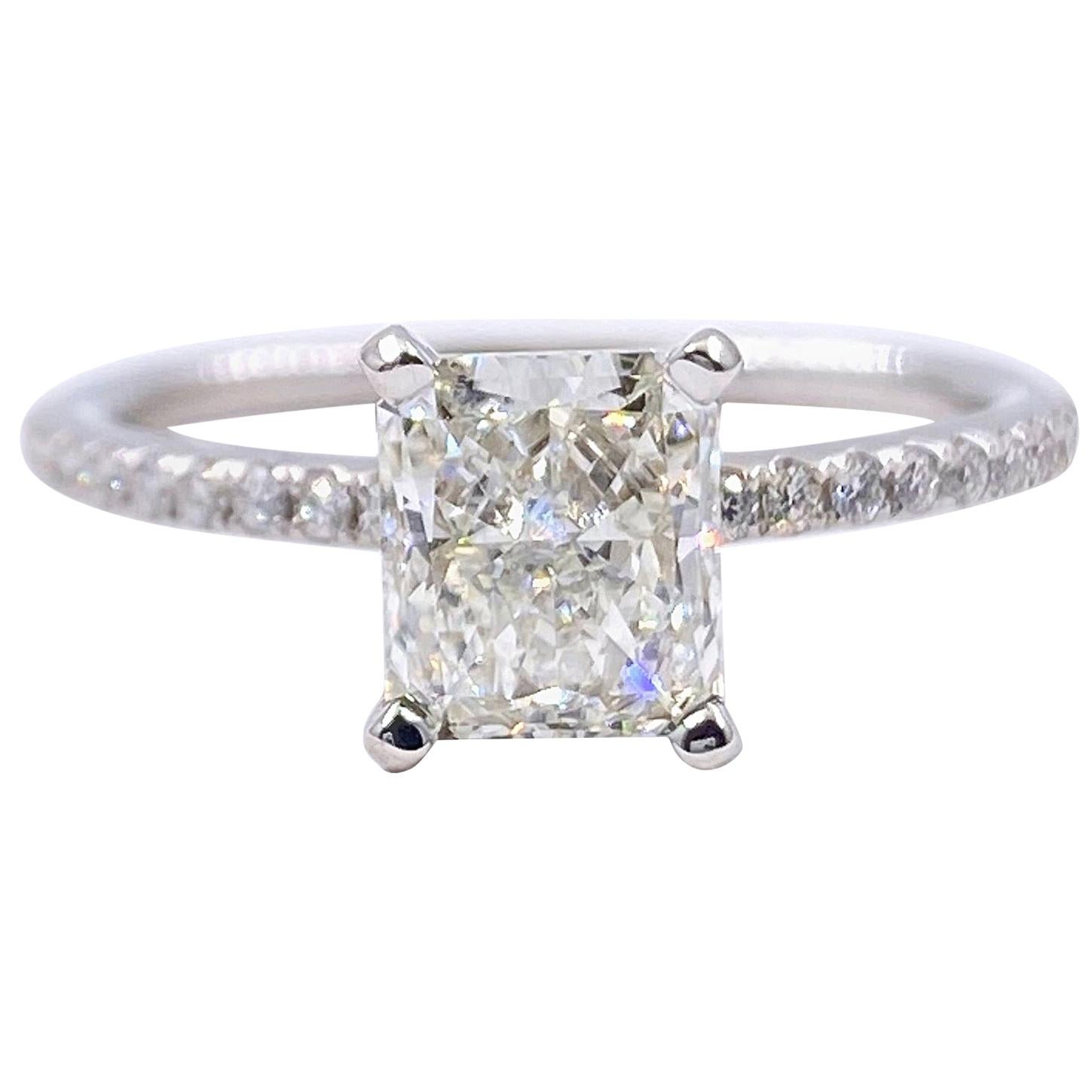 Robbins Bros, bague de fiançailles FOREVERMARK avec diamant radiant de 1,45 carat