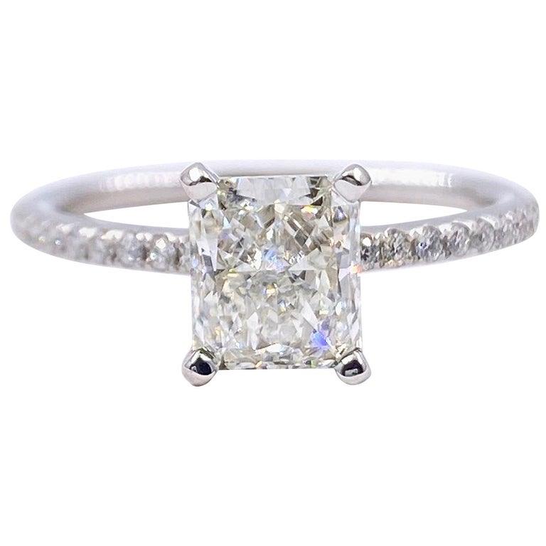 Robbins Bros FOREVERMARK Radiant Diamond Engagement Ring 1.45 Carat For  Sale at 1stDibs | robbins diamonds, robbins engagement ring, robbinsbros
