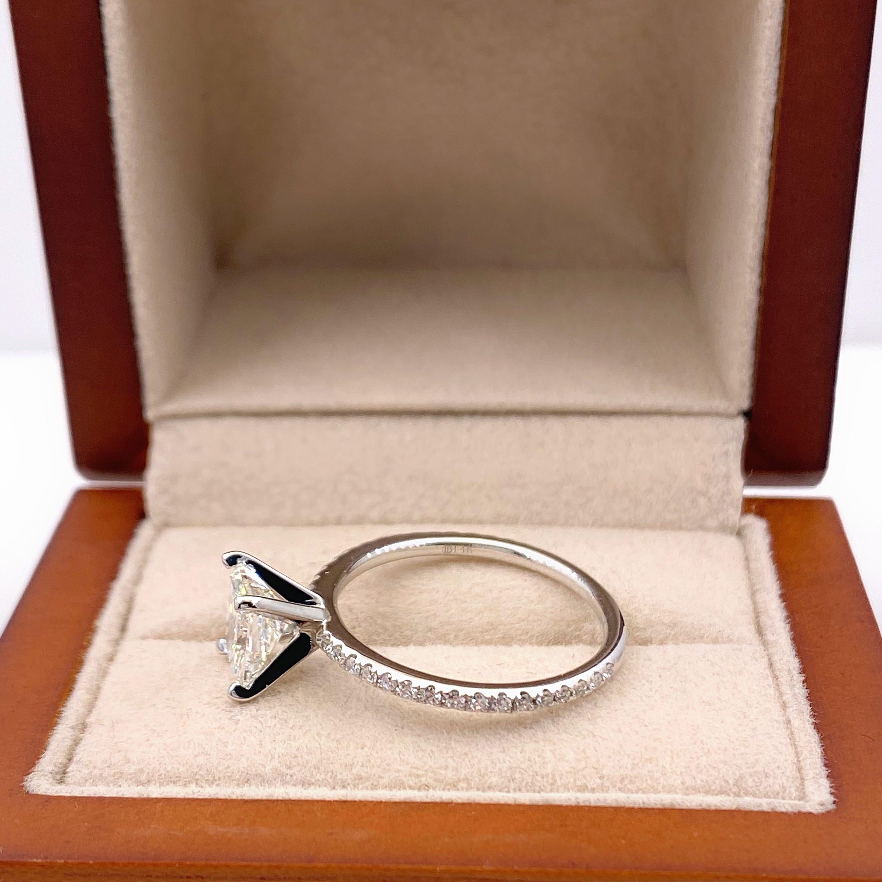 Robbins Bros FOREVERMARK Radiant Diamond Engagement Ring 1.45 Carat For Sale 4