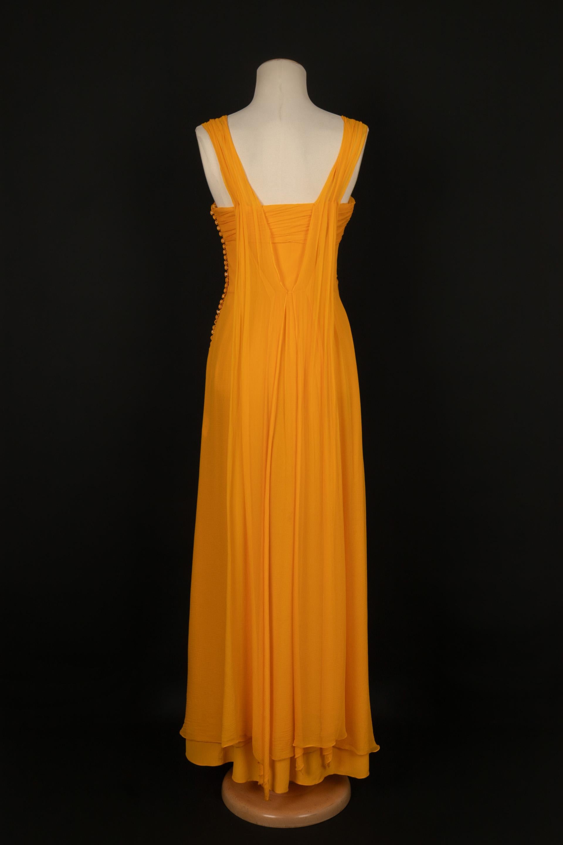 Orange Robe en soie Dior For Sale