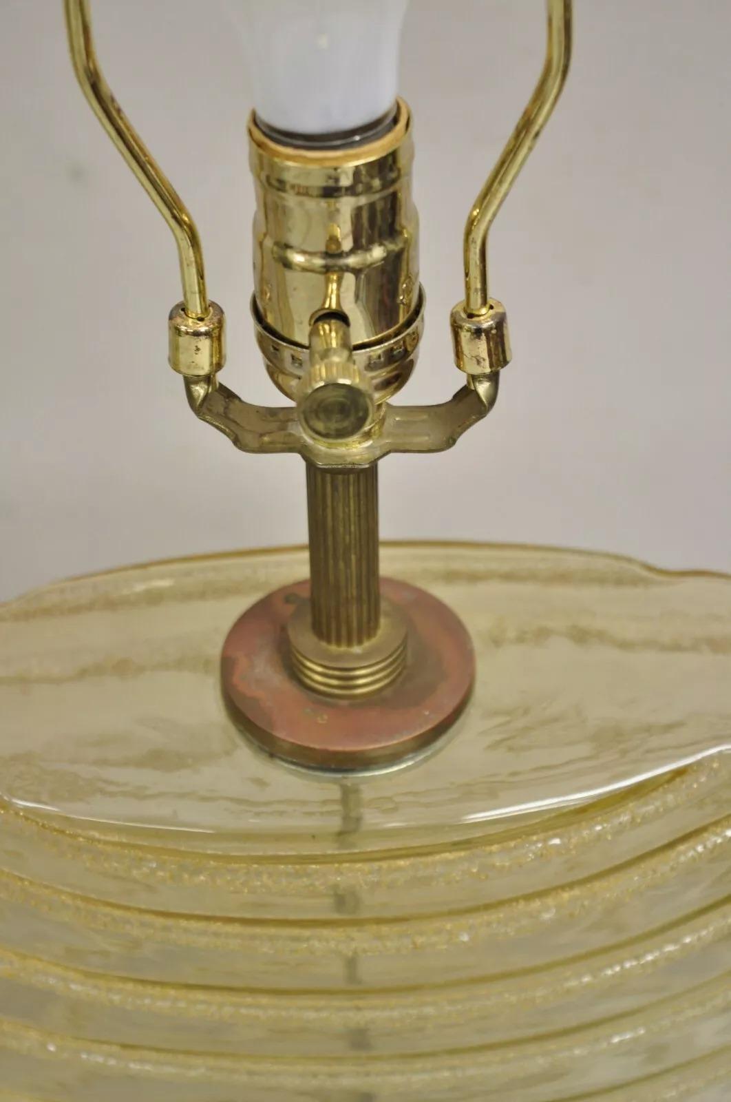 XX secolo Robert Abbey Lampada da tavolo moderna in vetro oblungo con design a macchie d'oro - una coppia in vendita