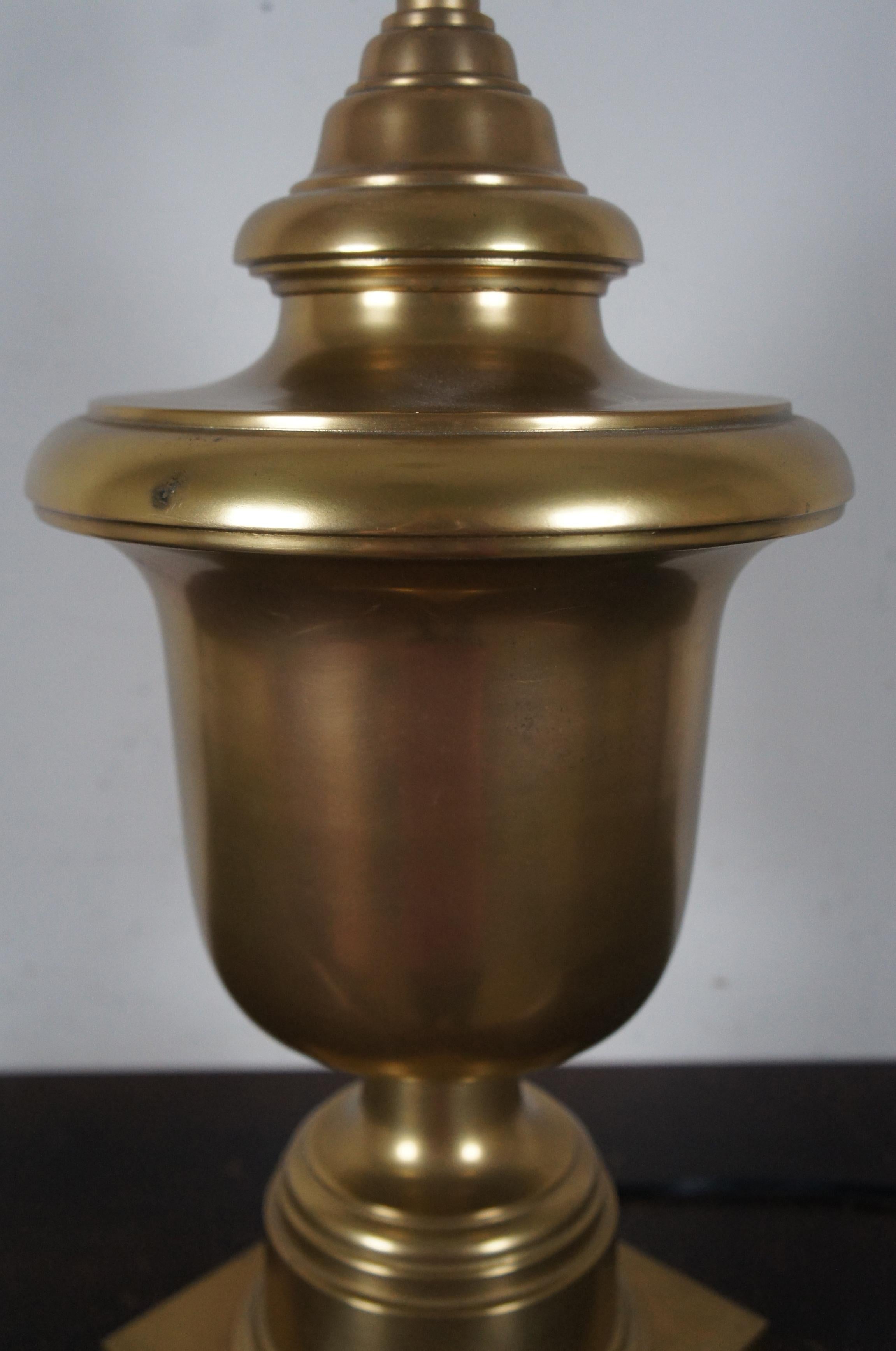 Robert Abbey Traditional Templeton Brass Classic Trophy Urn Table Lamp 7102G 1